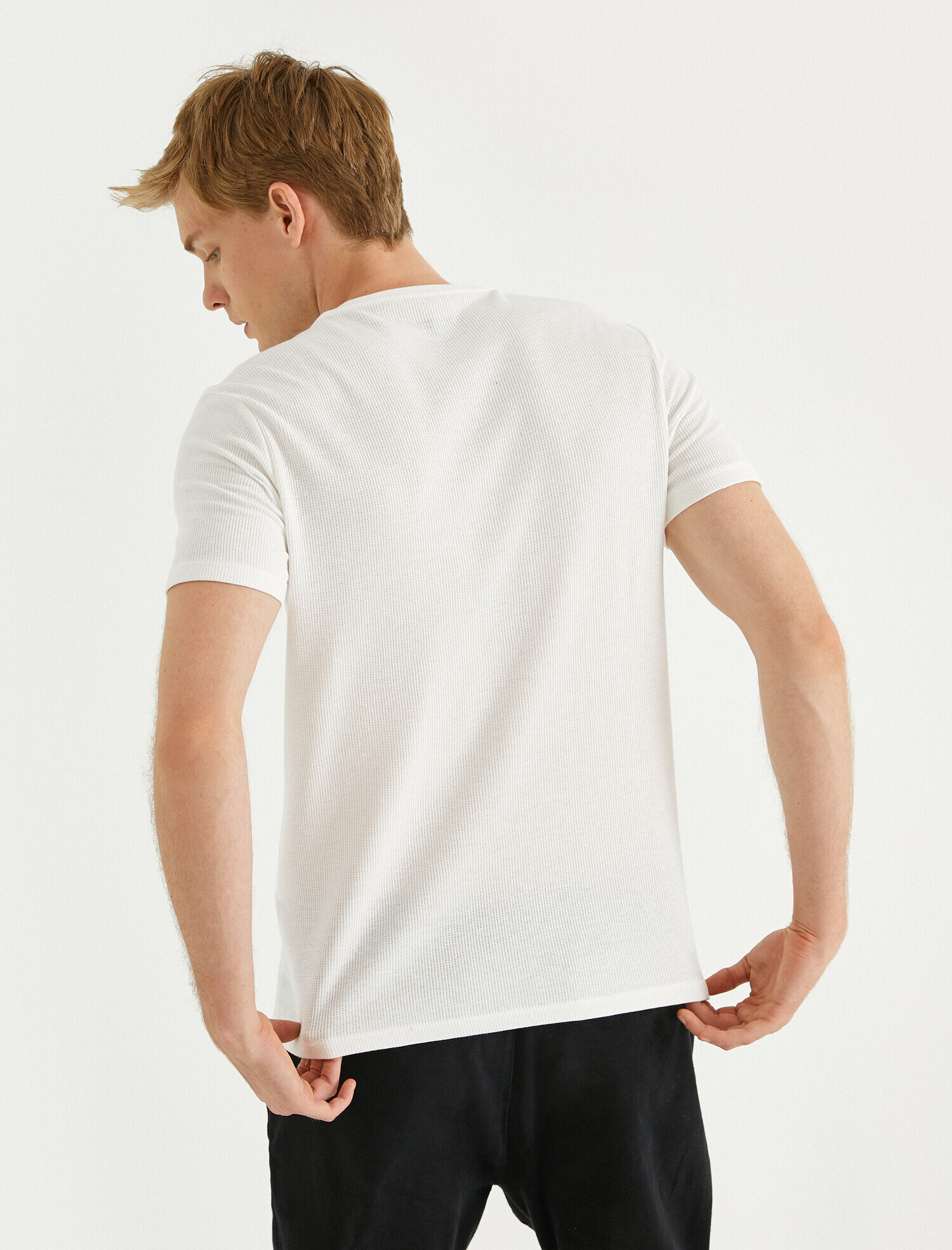   Minimal Baskılı Tişört