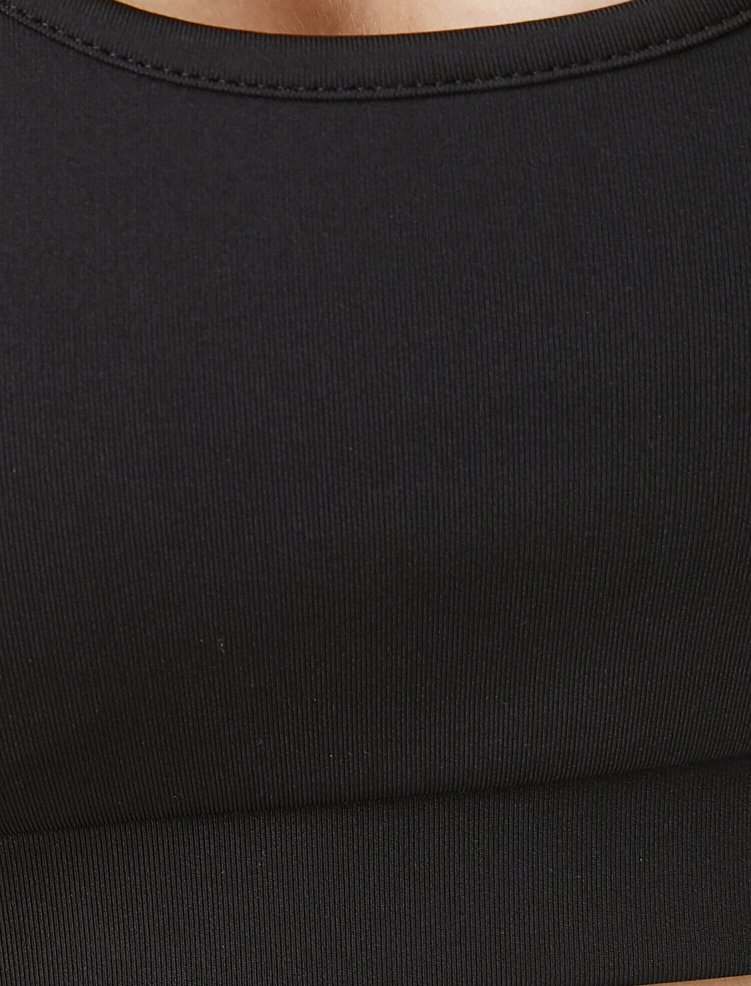   Uzun Kollu Crop Sporcu Sütyeni Pencere Detaylı
