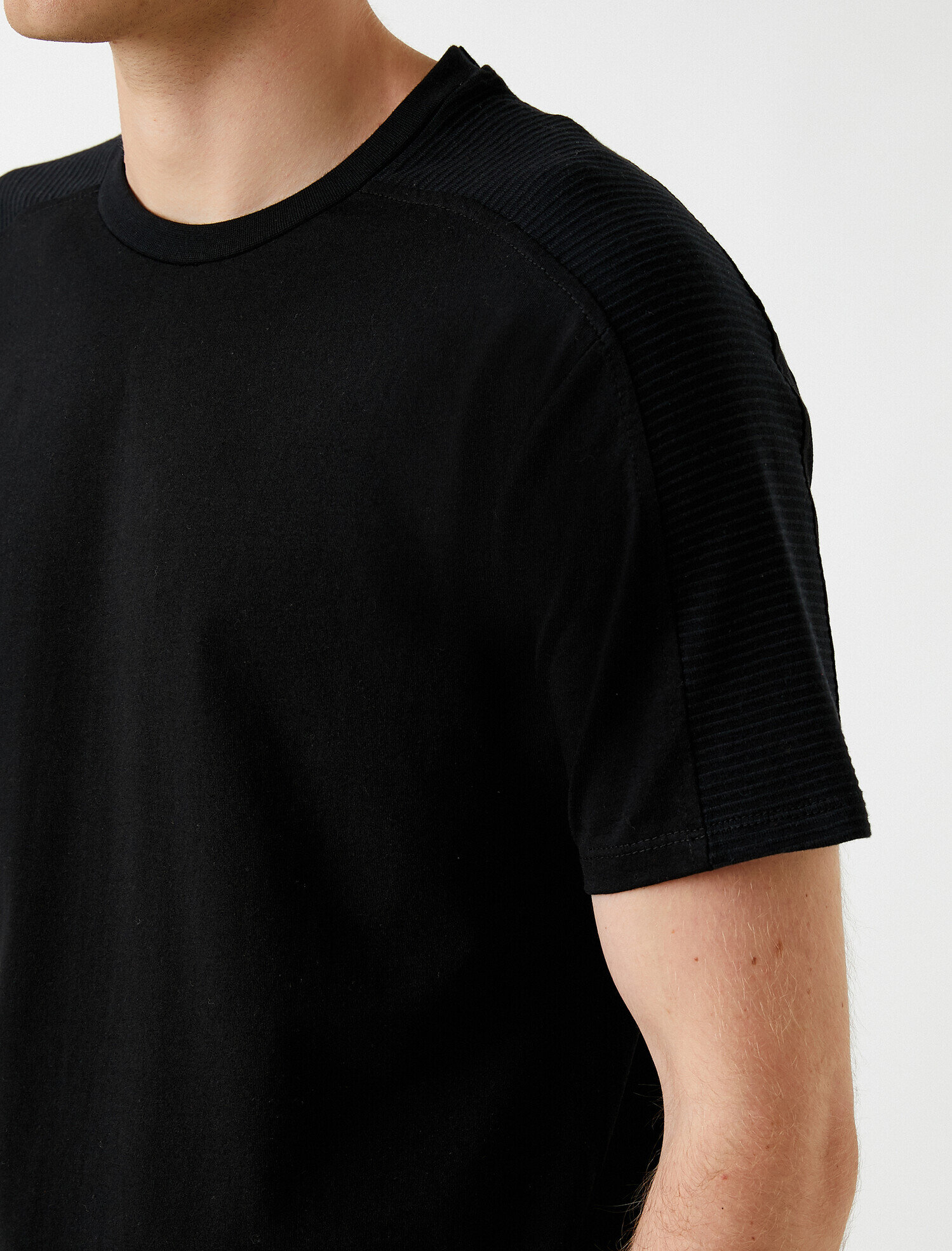   Slim Fit Basic Tişört Pamuklu