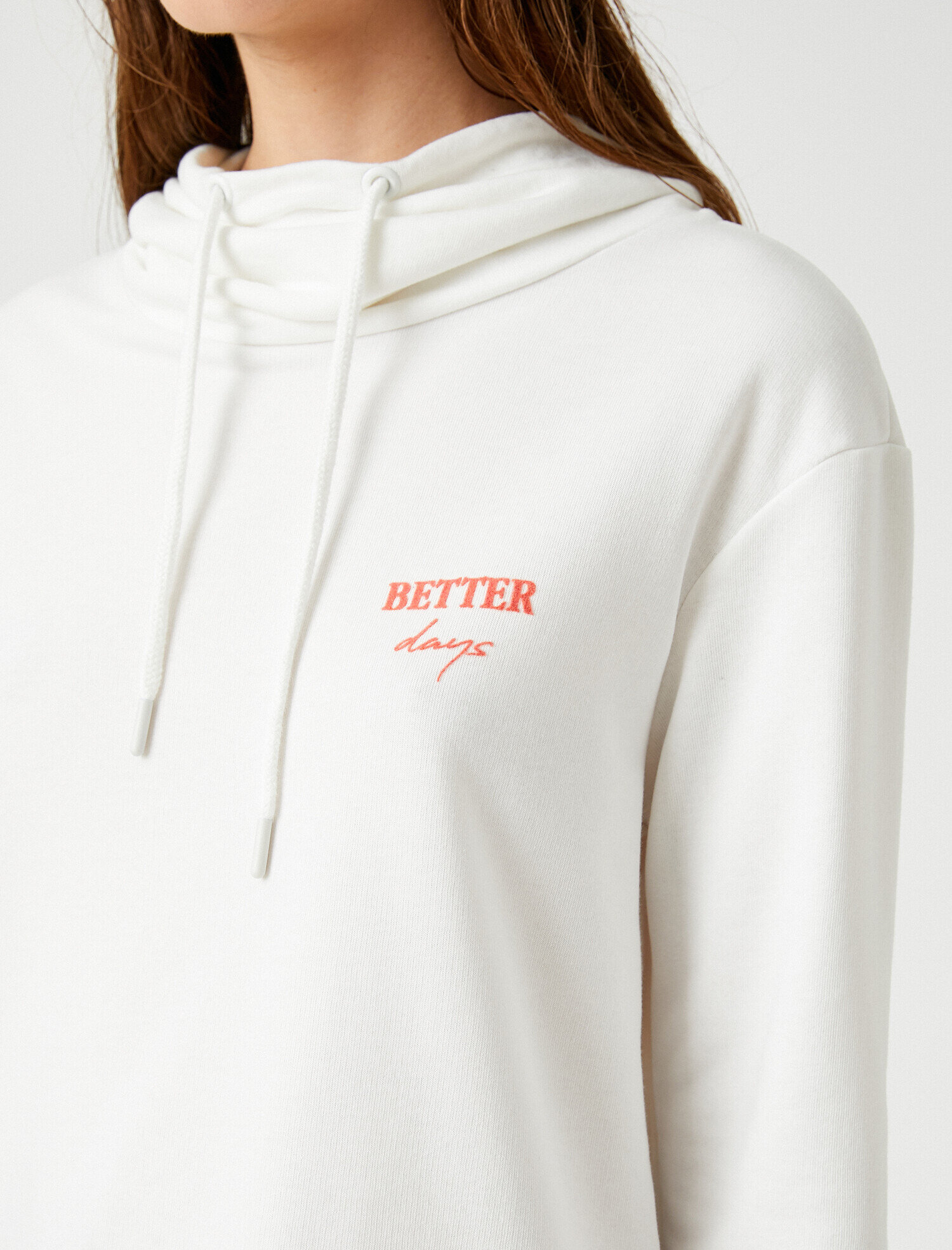   Uzun Kollu Kapüşonlu Yazı Baskılı Sweatshirt