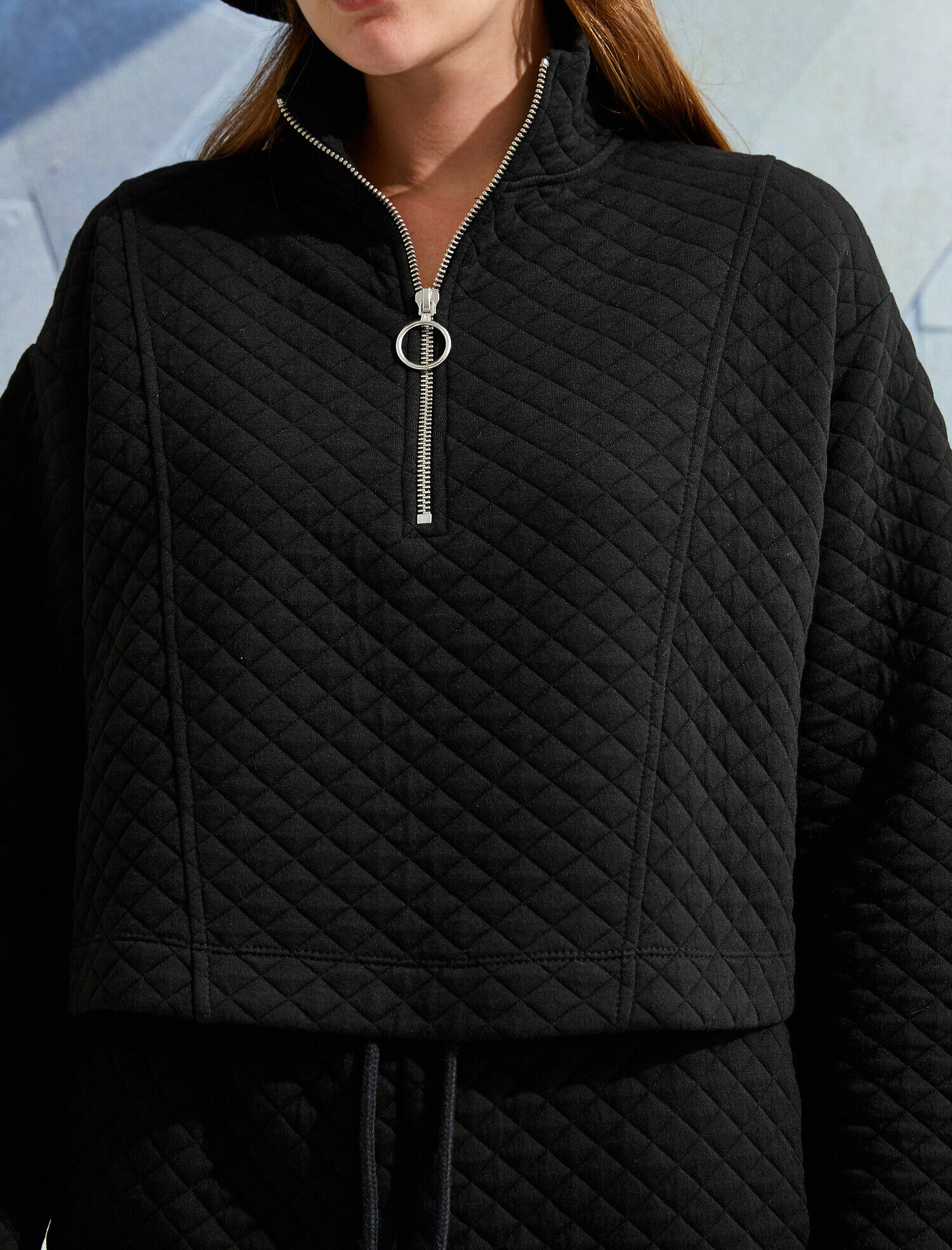   Fermuar Yaka Kapitoneli Uzun Kollu Sweatshirt