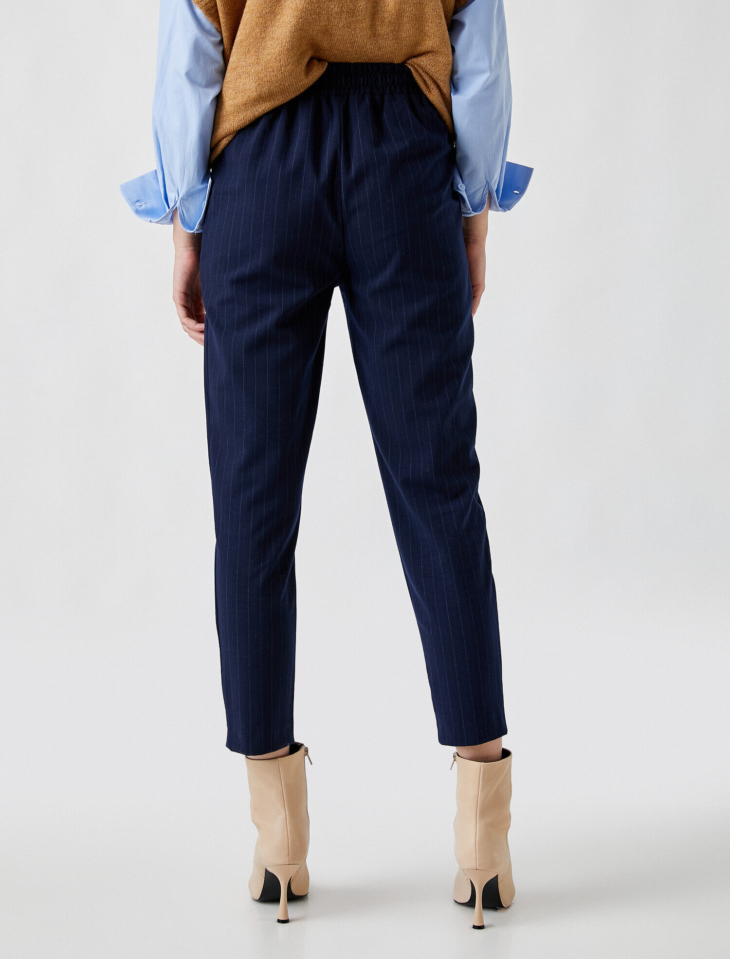   Çizgili Belden Bağlamalı Kısa Paça Pantolon Cepli