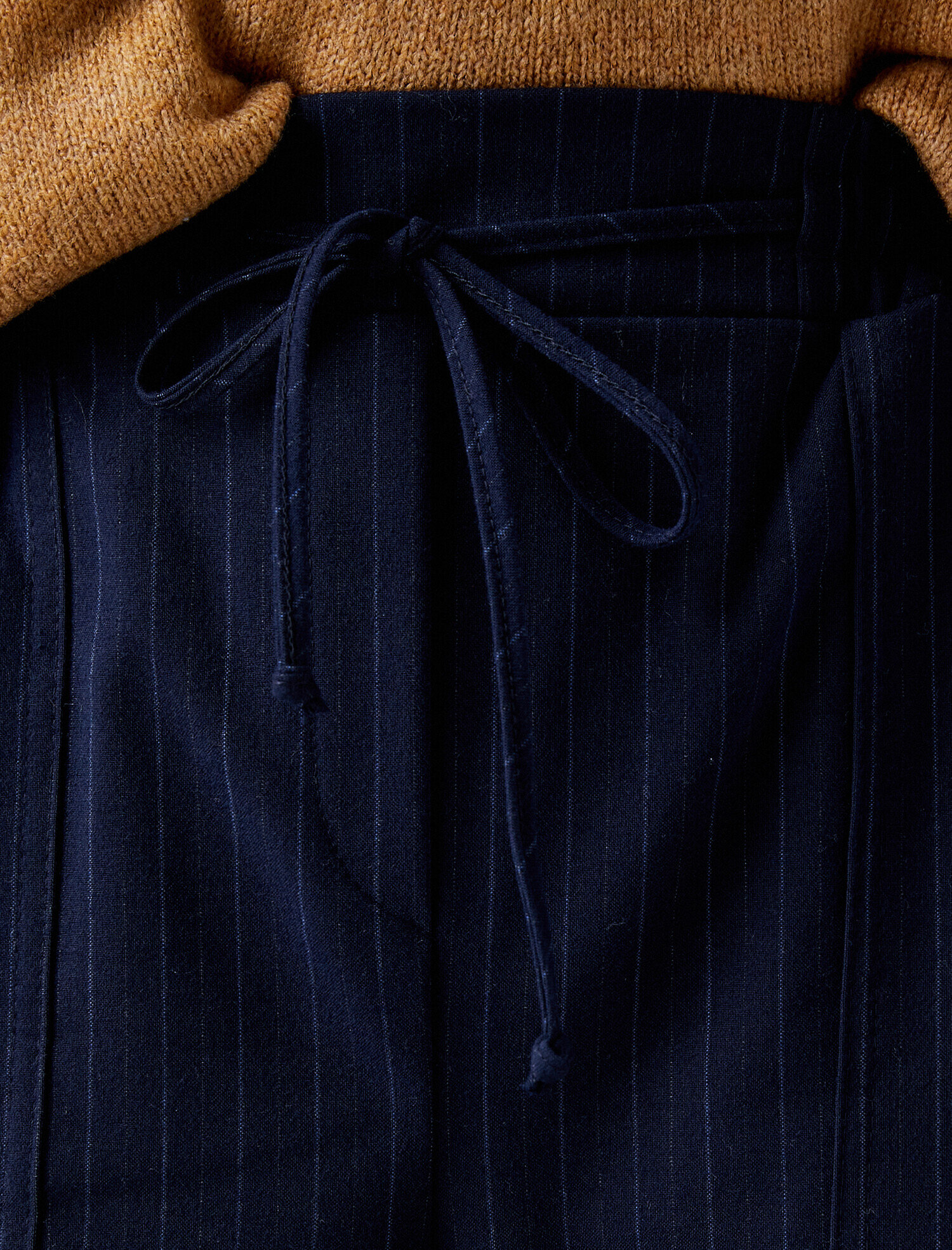   Çizgili Belden Bağlamalı Kısa Paça Pantolon Cepli