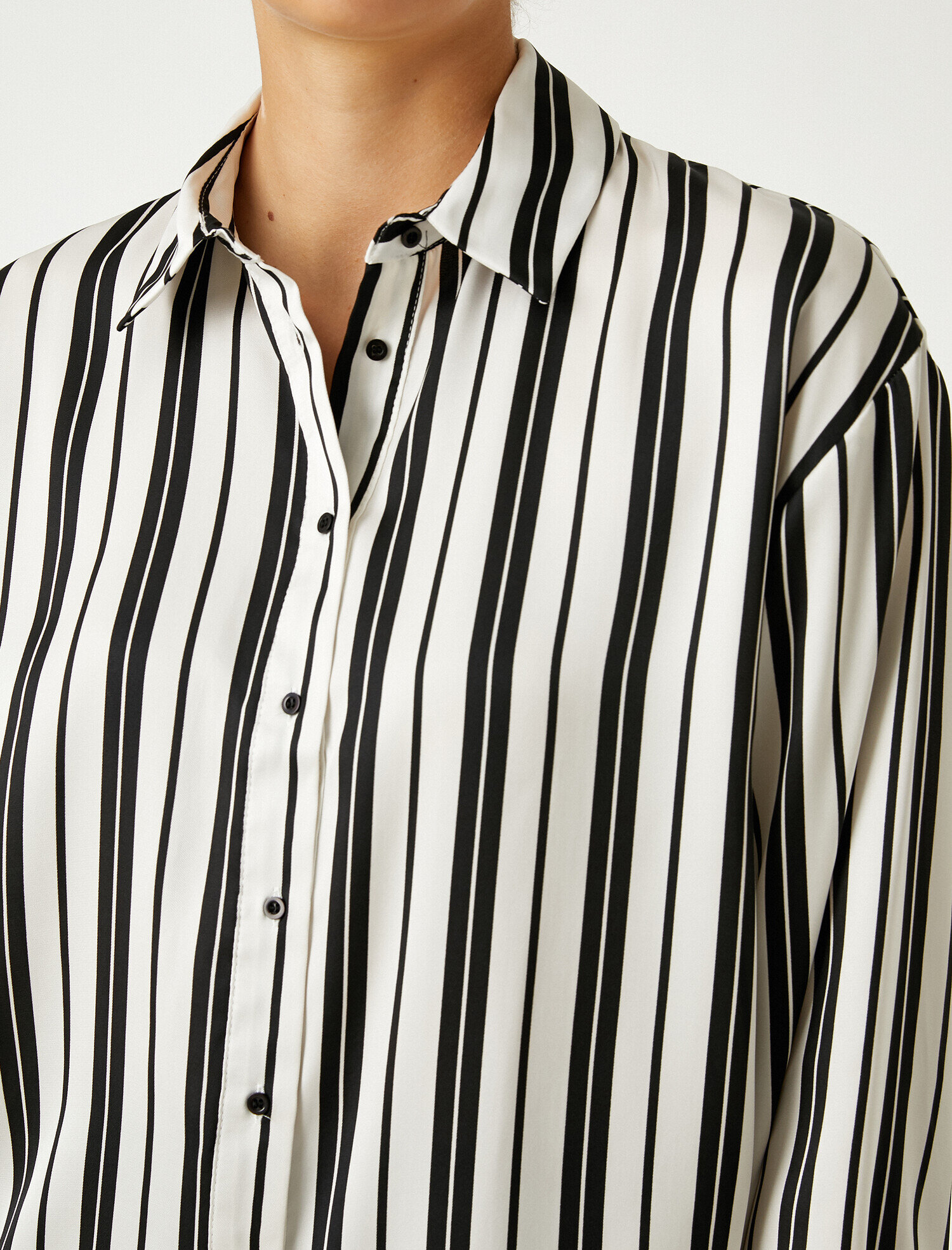 Uzun Kollu Çizgili Gömlek