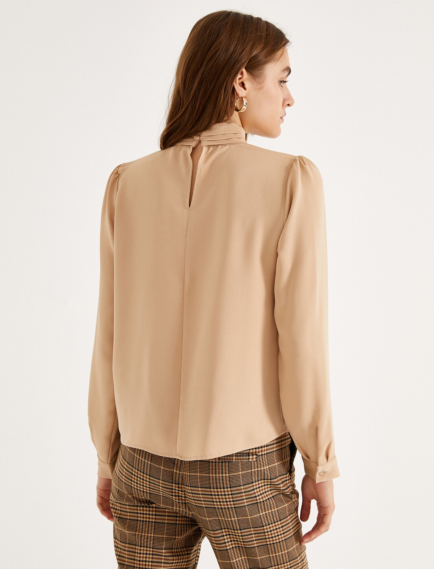   Boyundan Kuşaklı Bluz Pileli