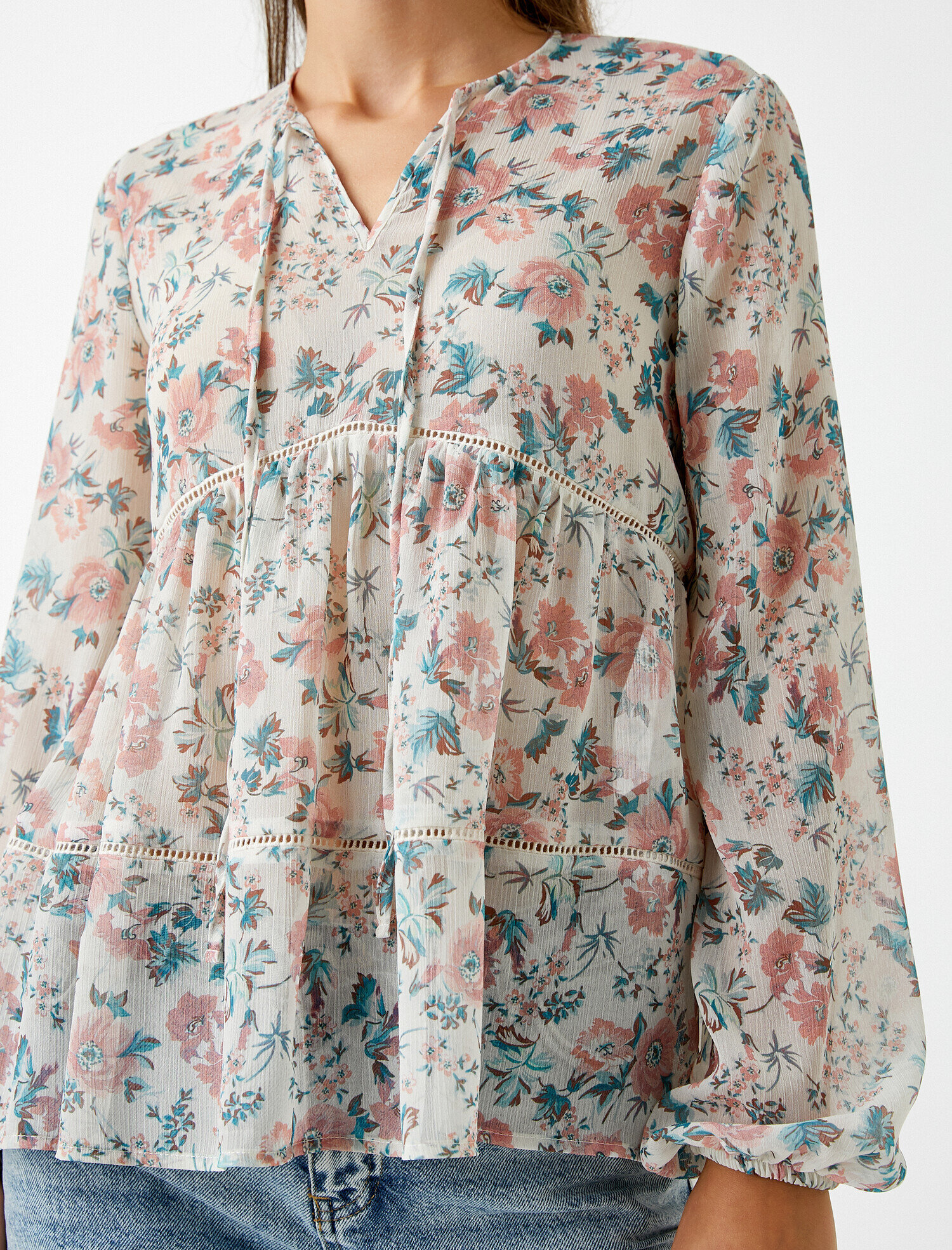   Desenli Viskon Bluz Uzun Kollu Bağlamalı Yaka