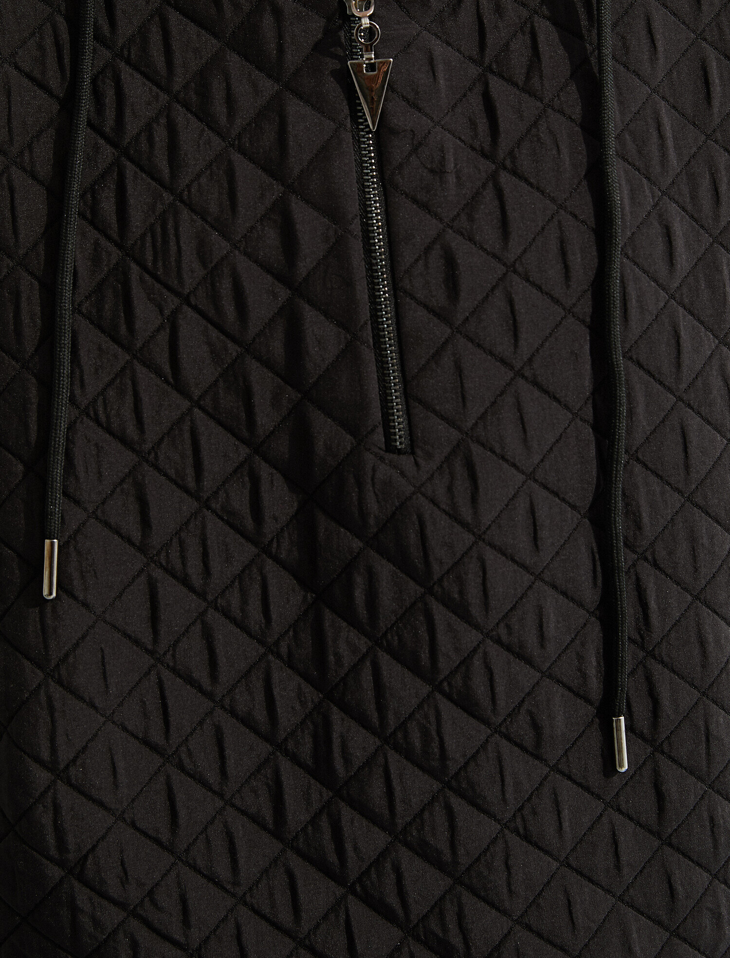   Yakası Fermuarlı Kapitoneli Uzun Kollu Bluz