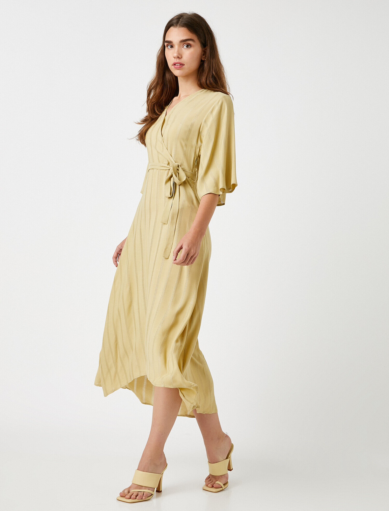 Kısa Kollu Elbise Midi