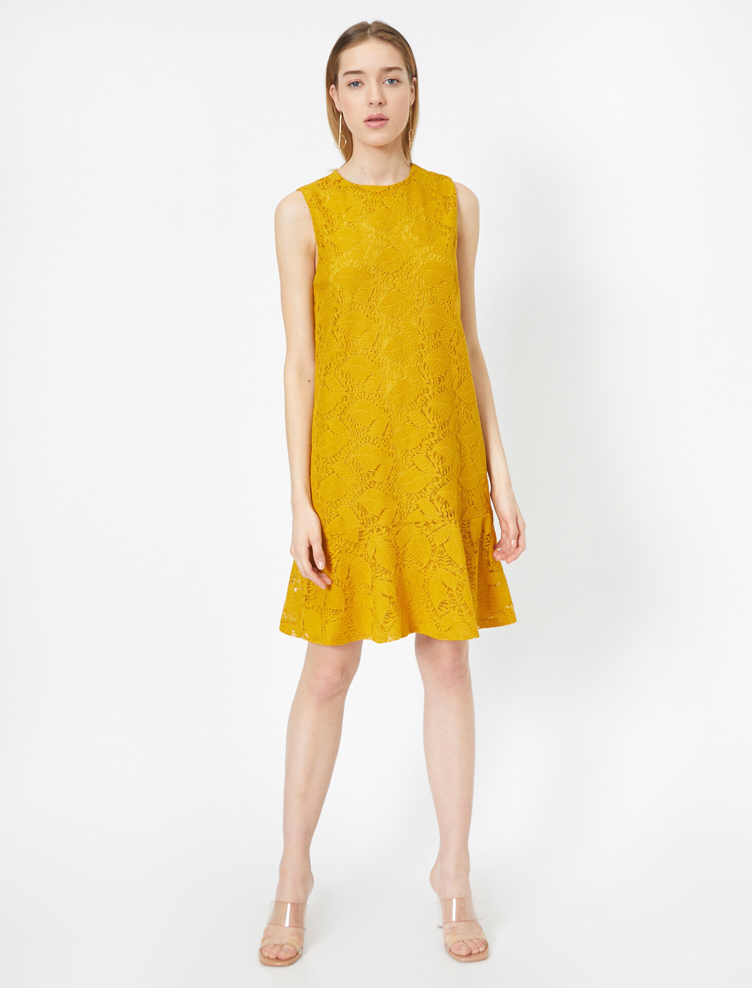   Dantel Detaylı Elbise