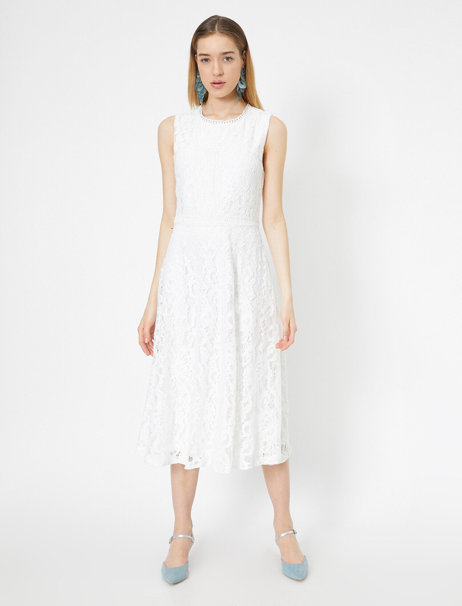   Bisiklet Yaka Kolsuz Dantel Detaylı Midi Elbise