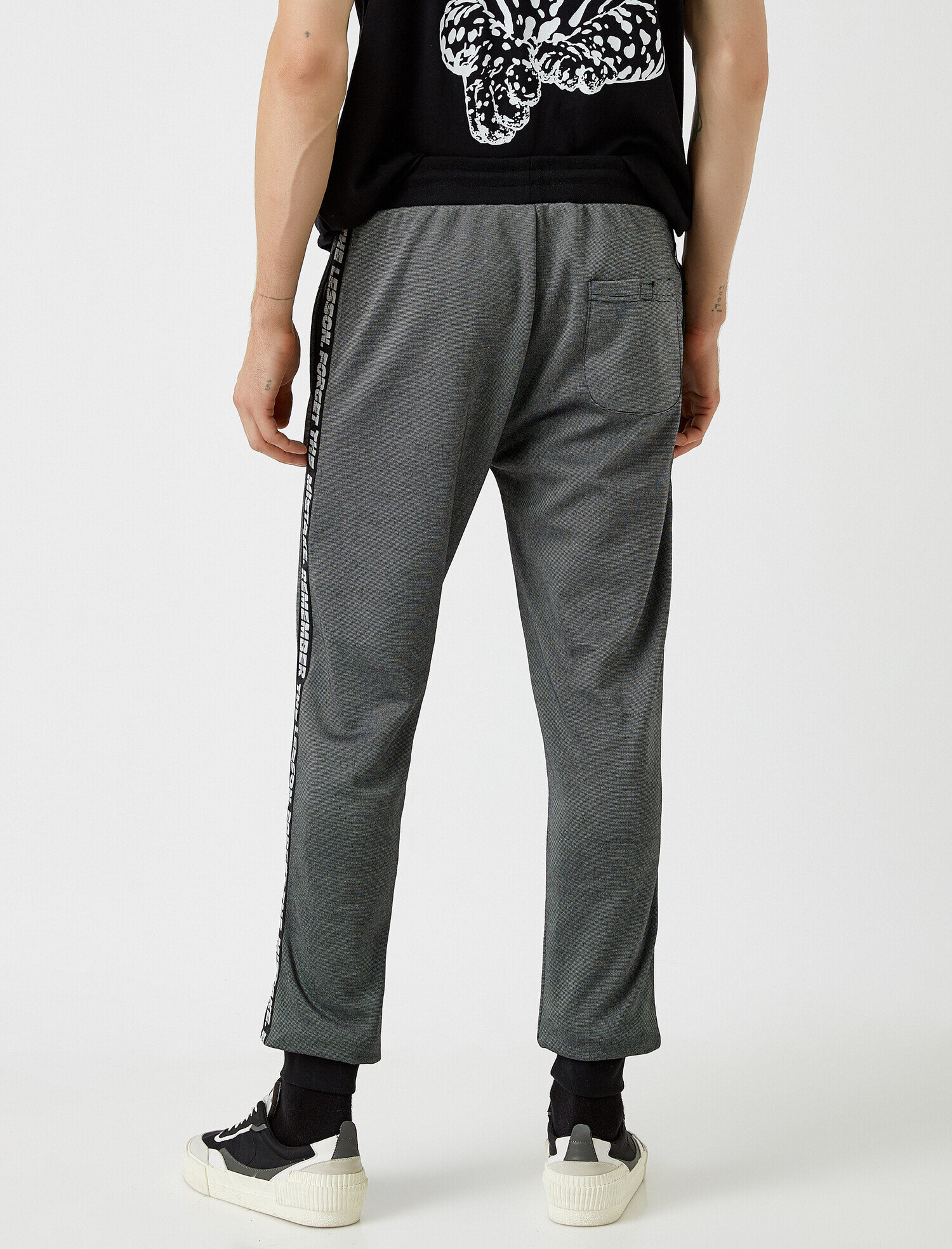   Şerit Baskılı Eşofman Altı