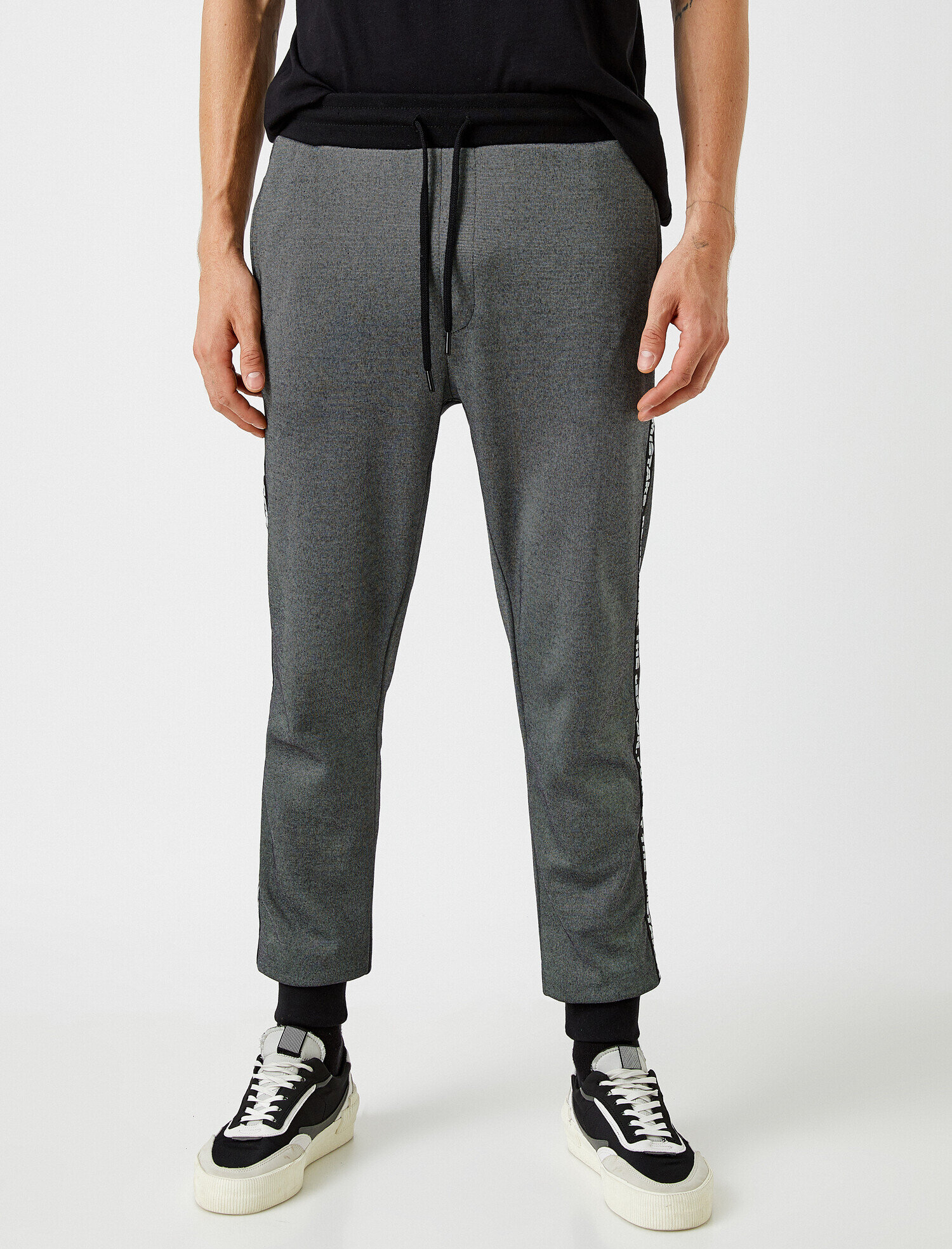   Şerit Baskılı Eşofman Altı