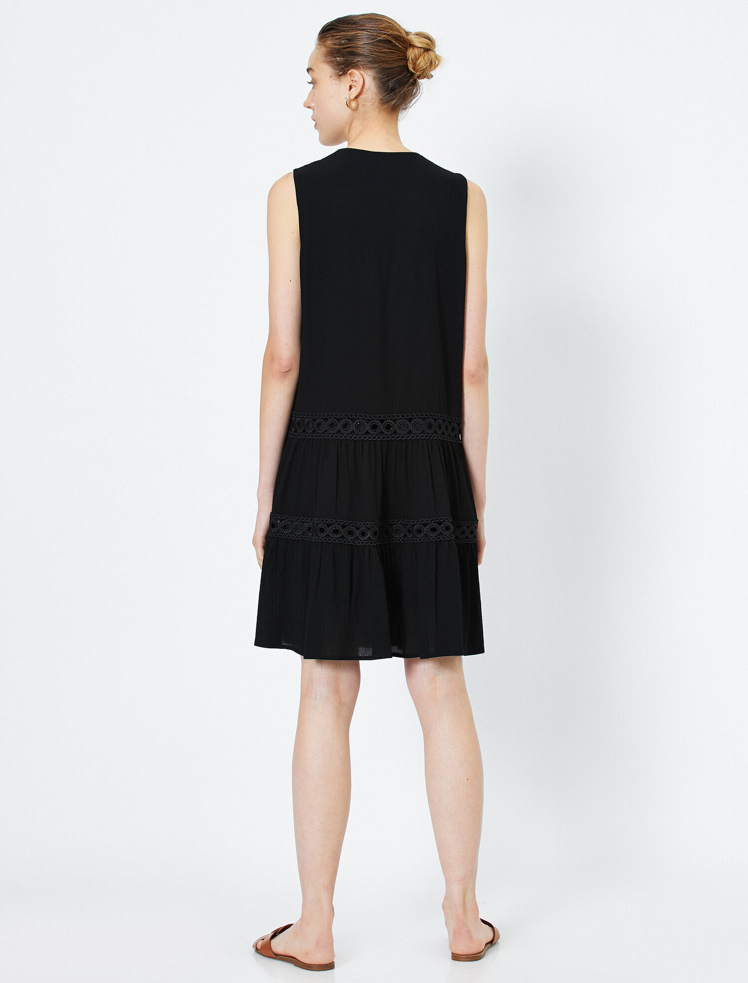   Dantel Detaylı Viskon Siyah Elbise