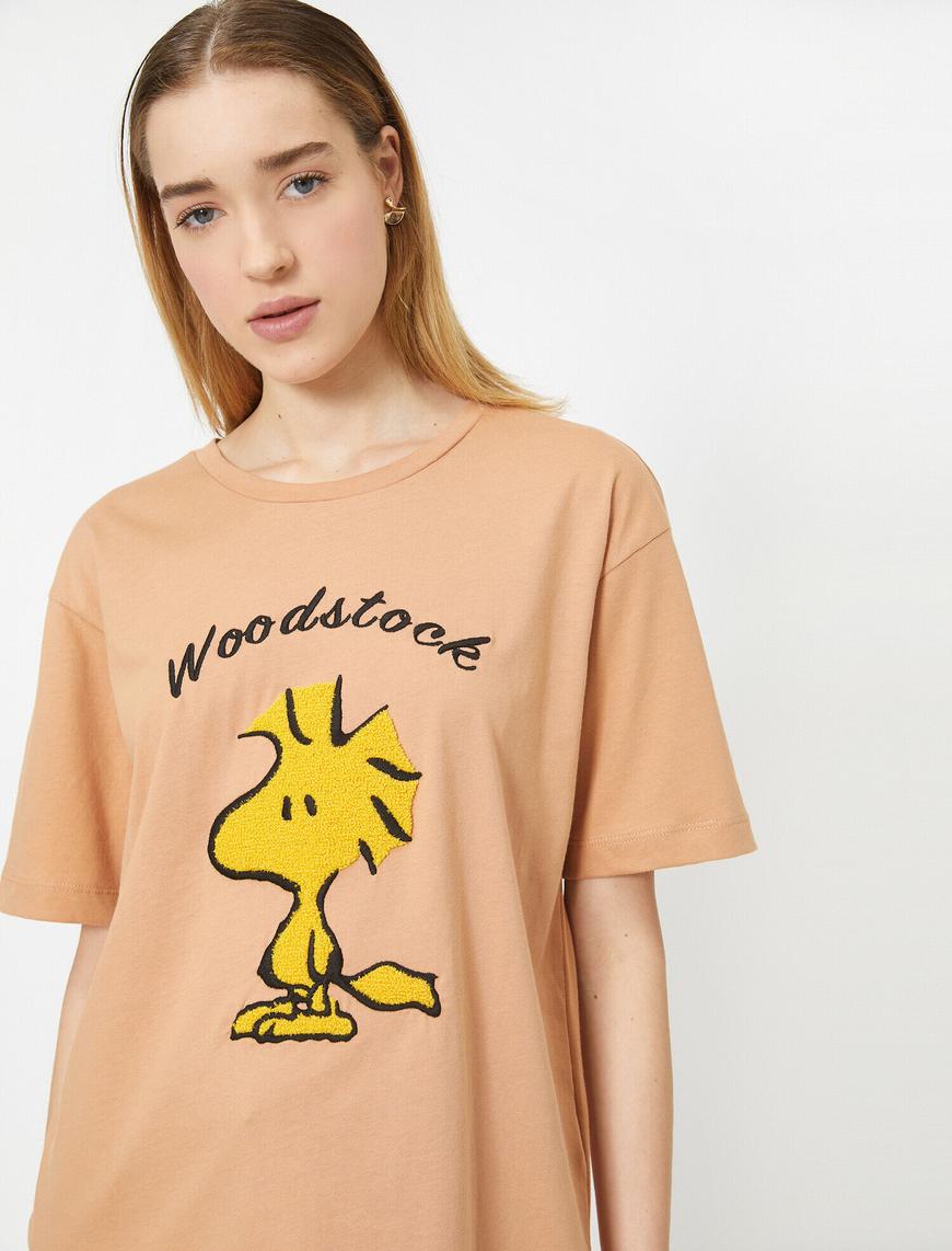   Snoopy Baskılı Bisiklet Yaka Kısa Kollu Lisanslı Tişört
