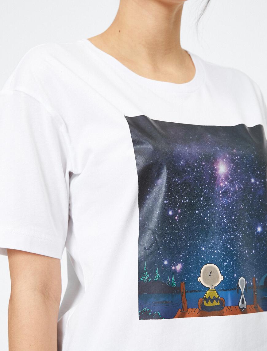   Peanuts Baskılı Bisiklet Yaka Lisanslı Tişört