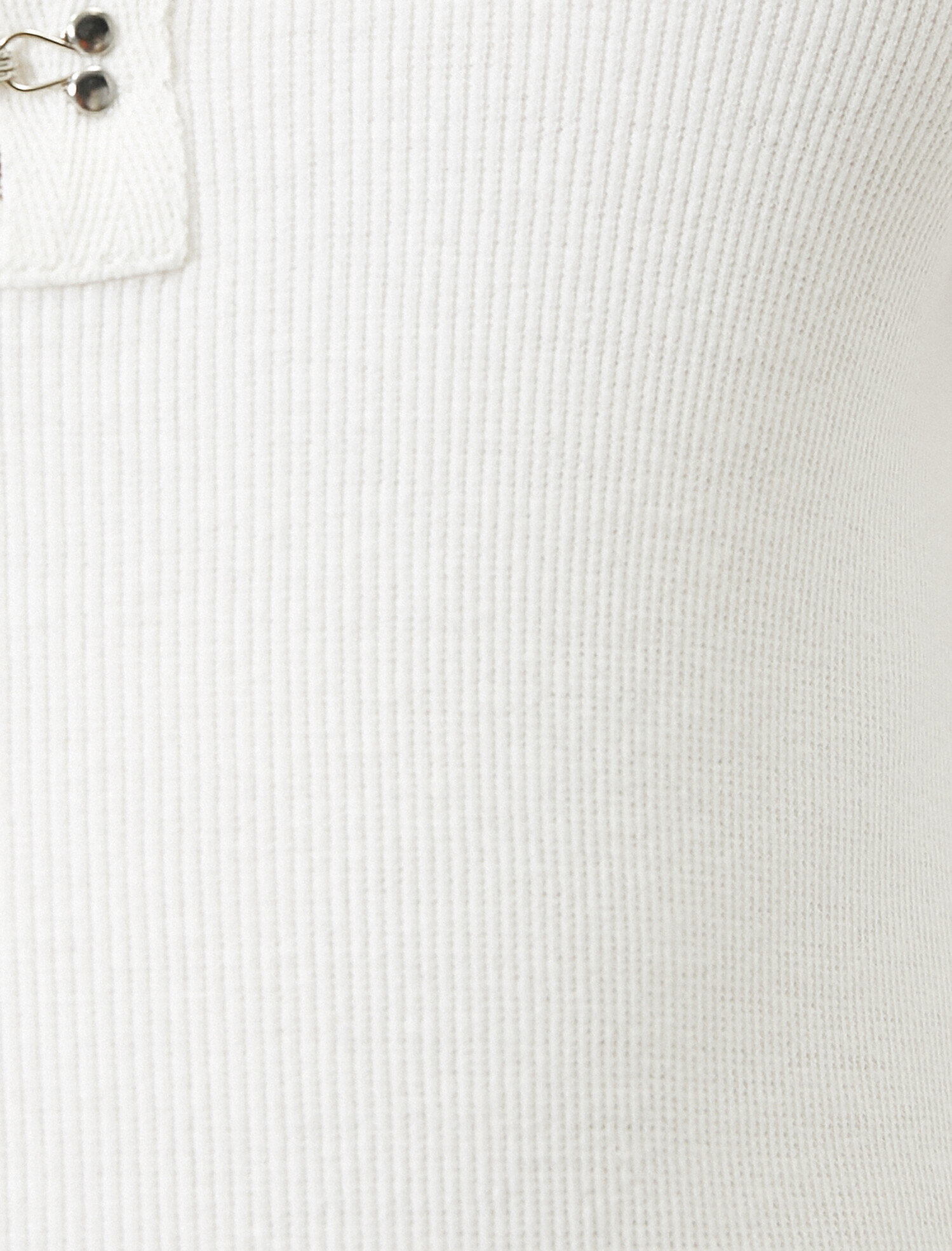   Yaka Detaylı Kısa Kollu Tişört