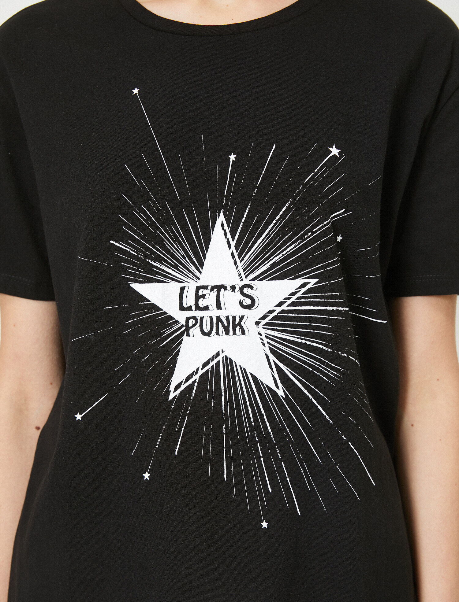   Bisiklet Yaka Kısa Kollu Pamuklu Tişört