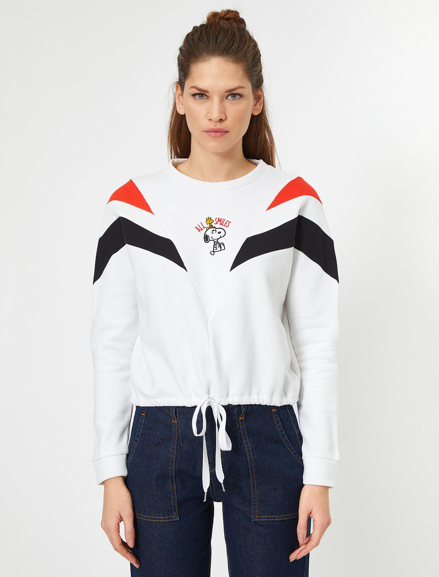   Snoopy Lisanslı Nakışlı Sweatshirt