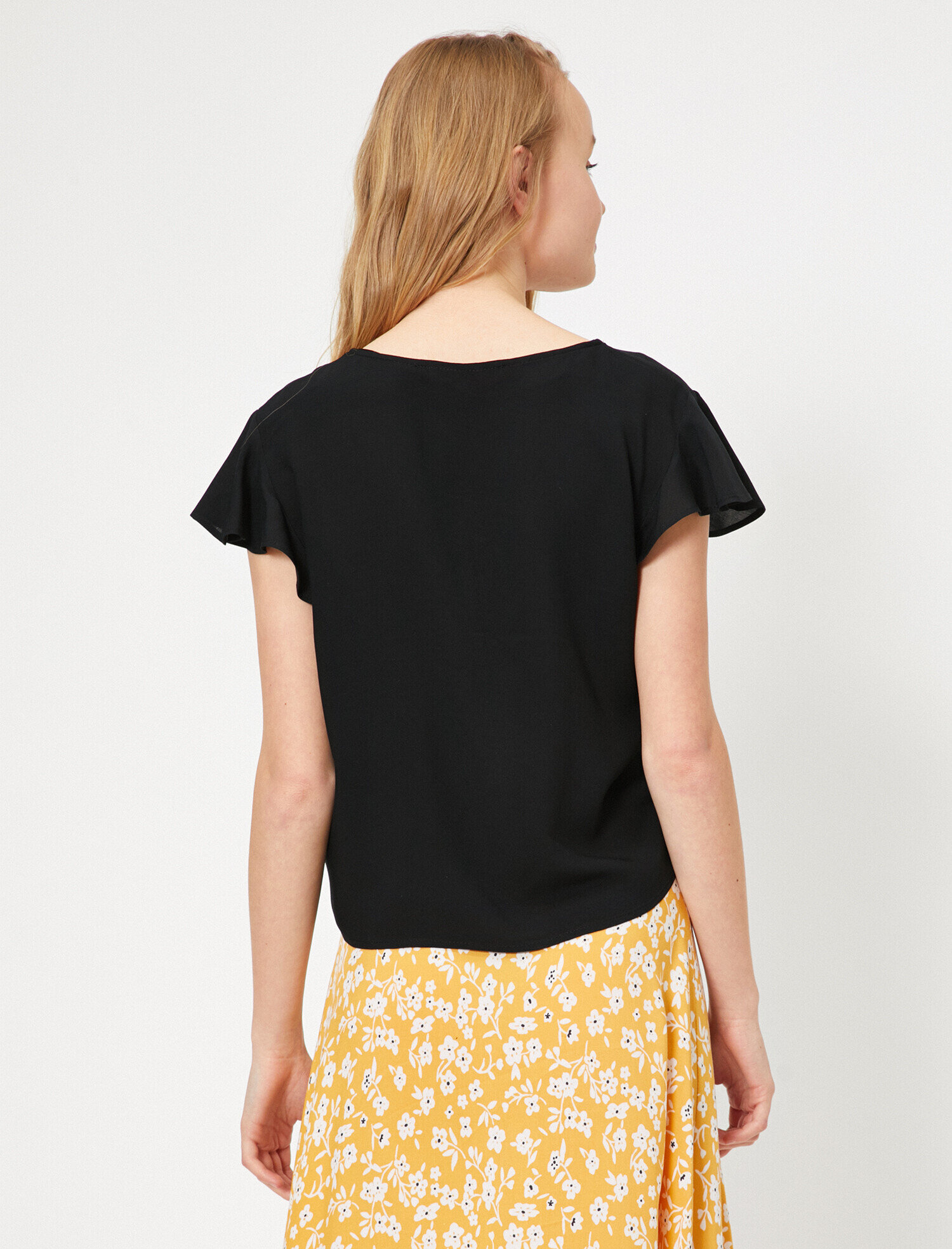   Düğme Detaylı Bluz