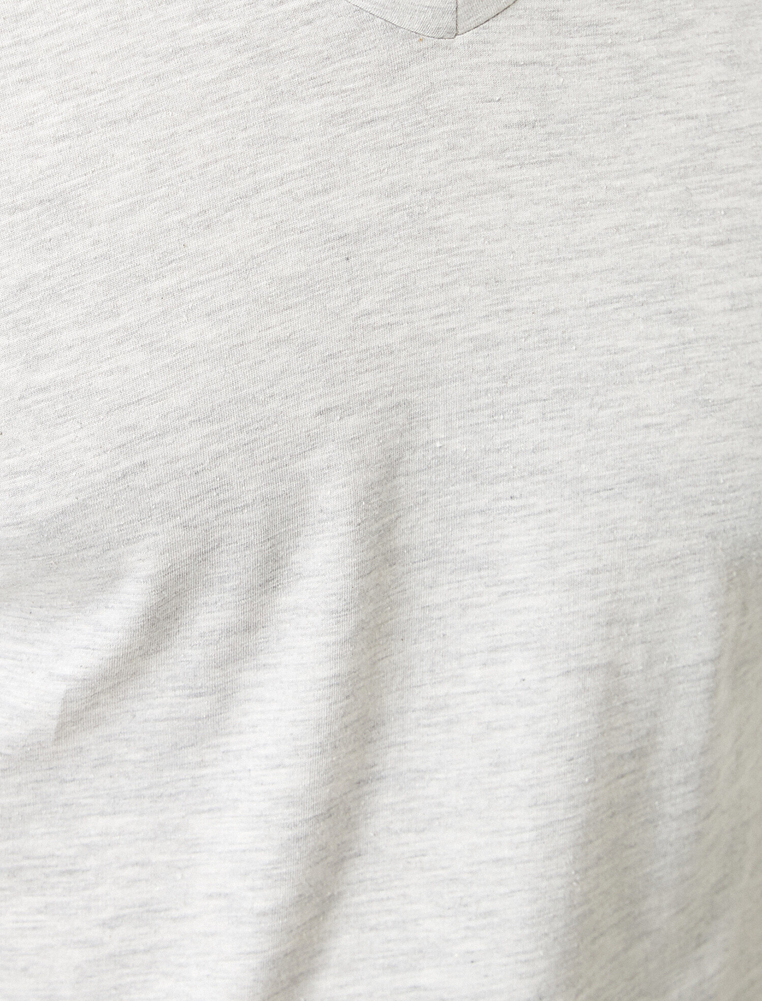 V Yaka Esnek Kumaşlı Süper Slim Fit Basic Tişört