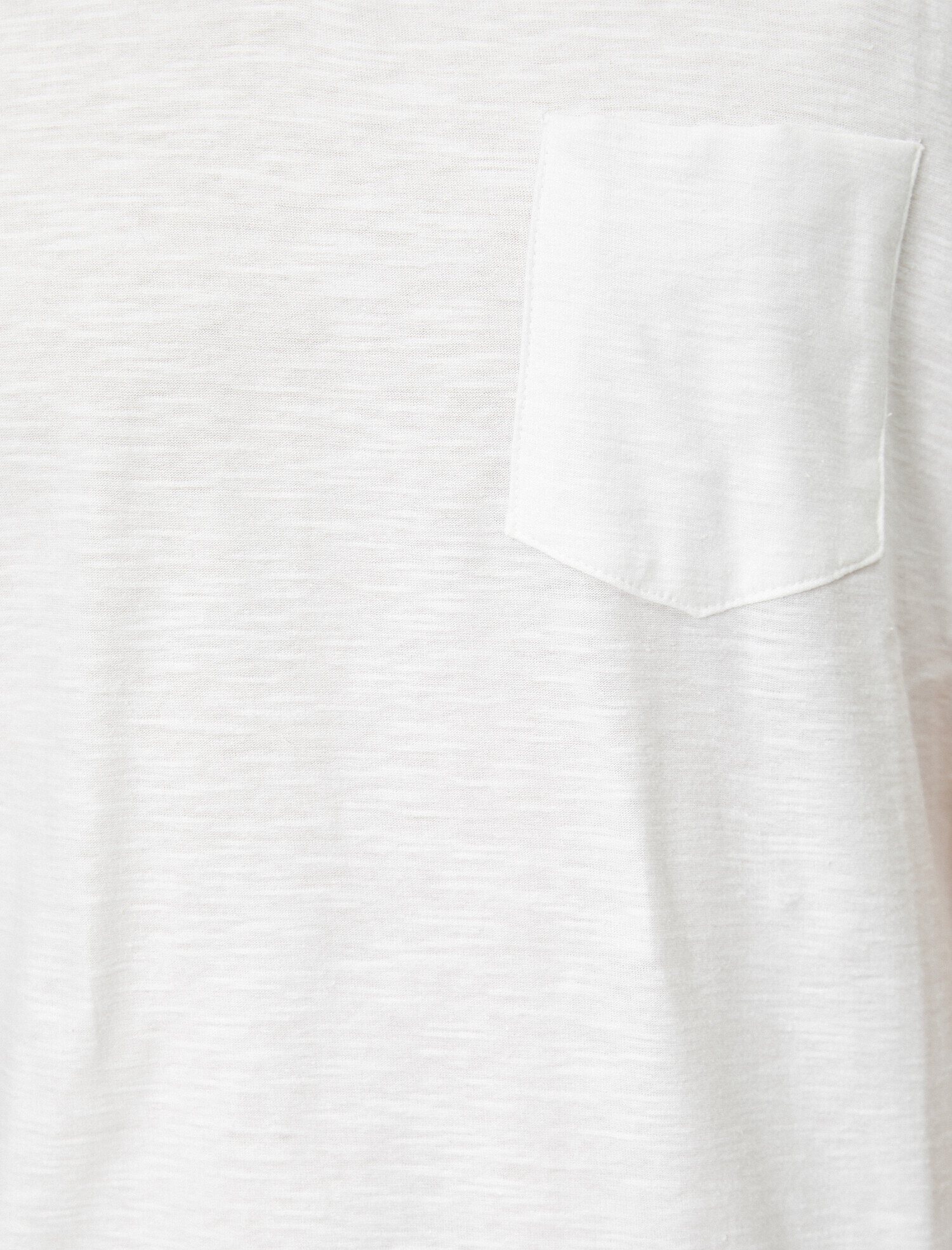   Basic Tişört V Yaka Kısa Kollu Cep Detaylı