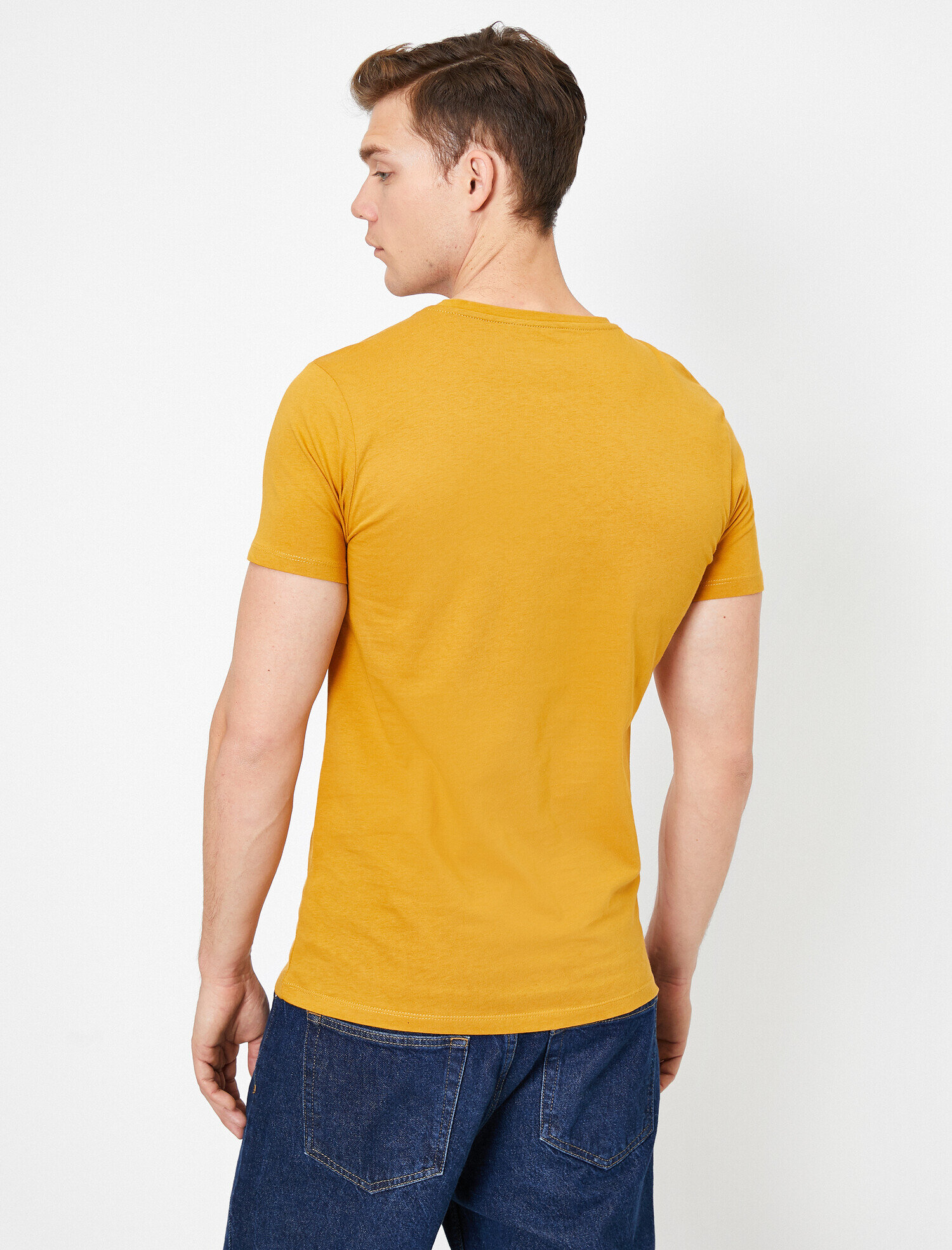 Bisiklet Yaka Pamuklu Dar Kesim Basic Tişört