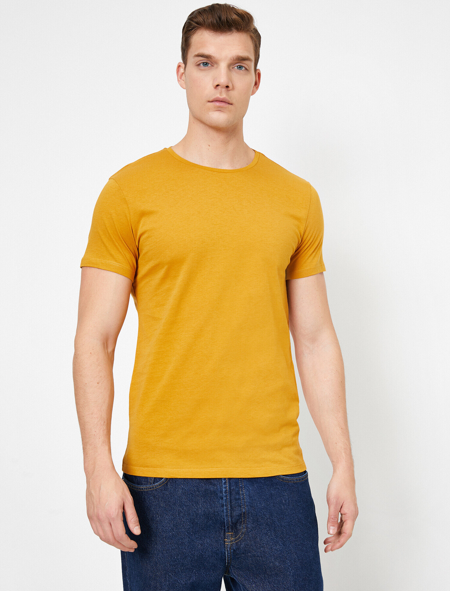 Bisiklet Yaka Pamuklu Dar Kesim Basic Tişört