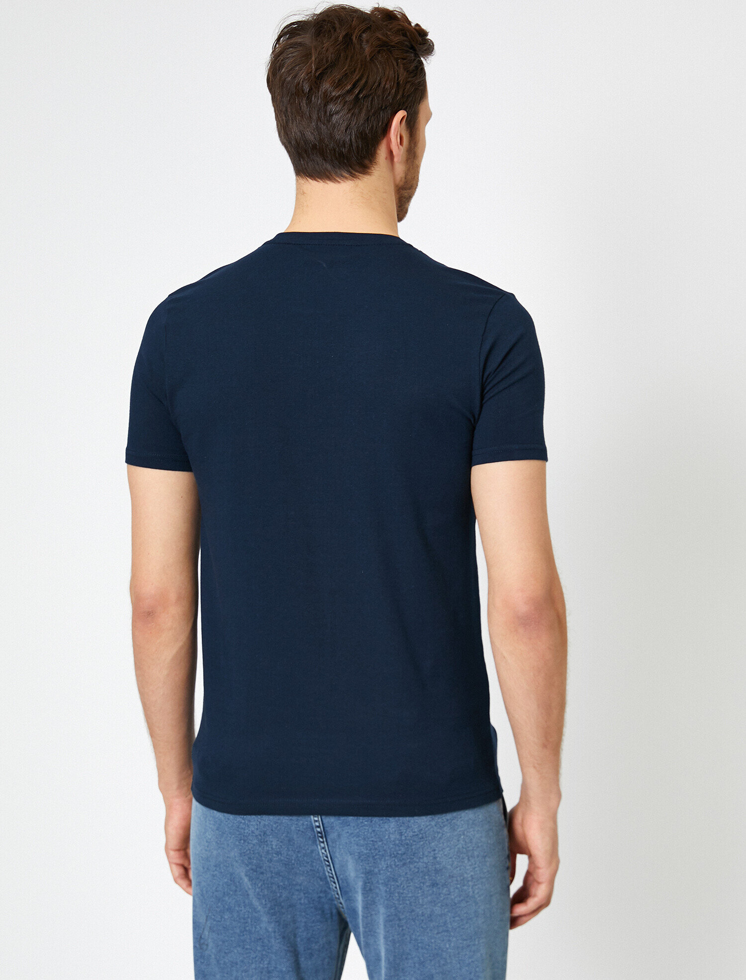 Bisiklet Yaka Dar Kesim Tişört