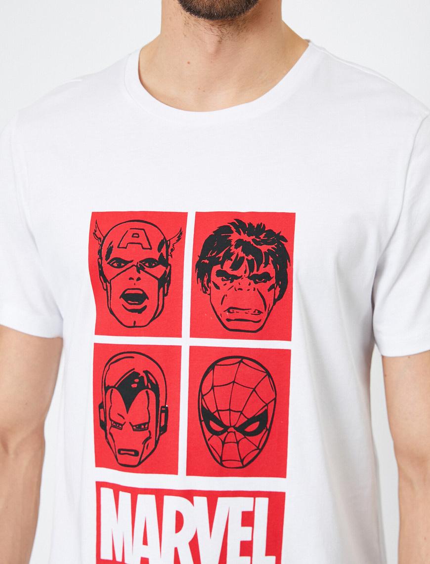   Marvel Lisanslı Baskılı T-Shirt