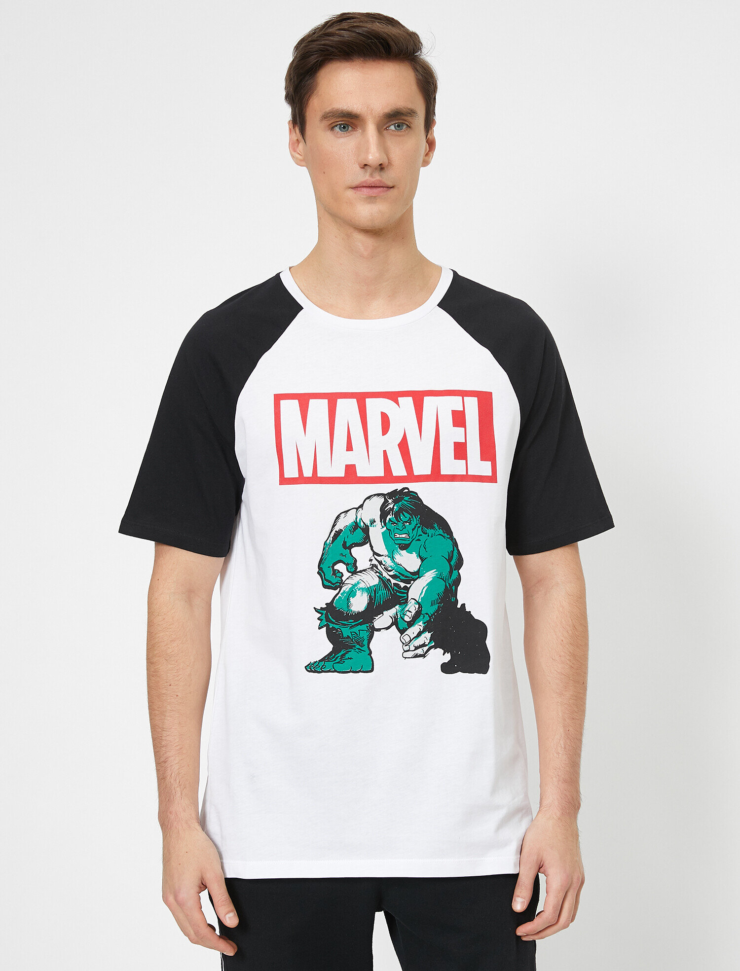 Marvel Lisanslı Baskılı T-Shirt