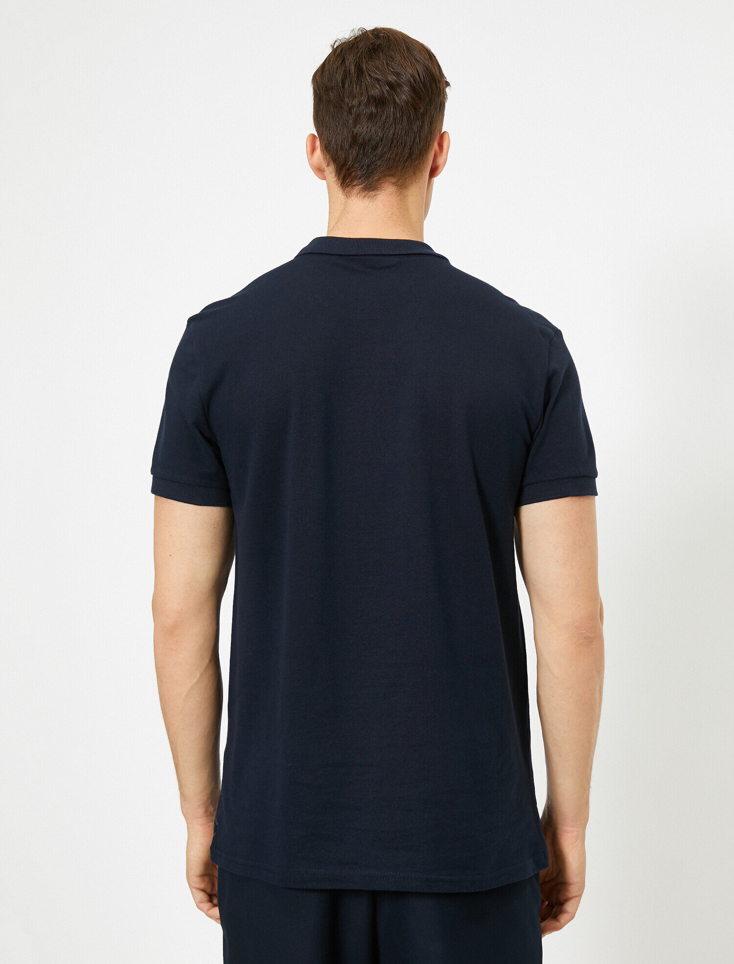 Polo Yaka Dar Kesim Tişört Baskılı