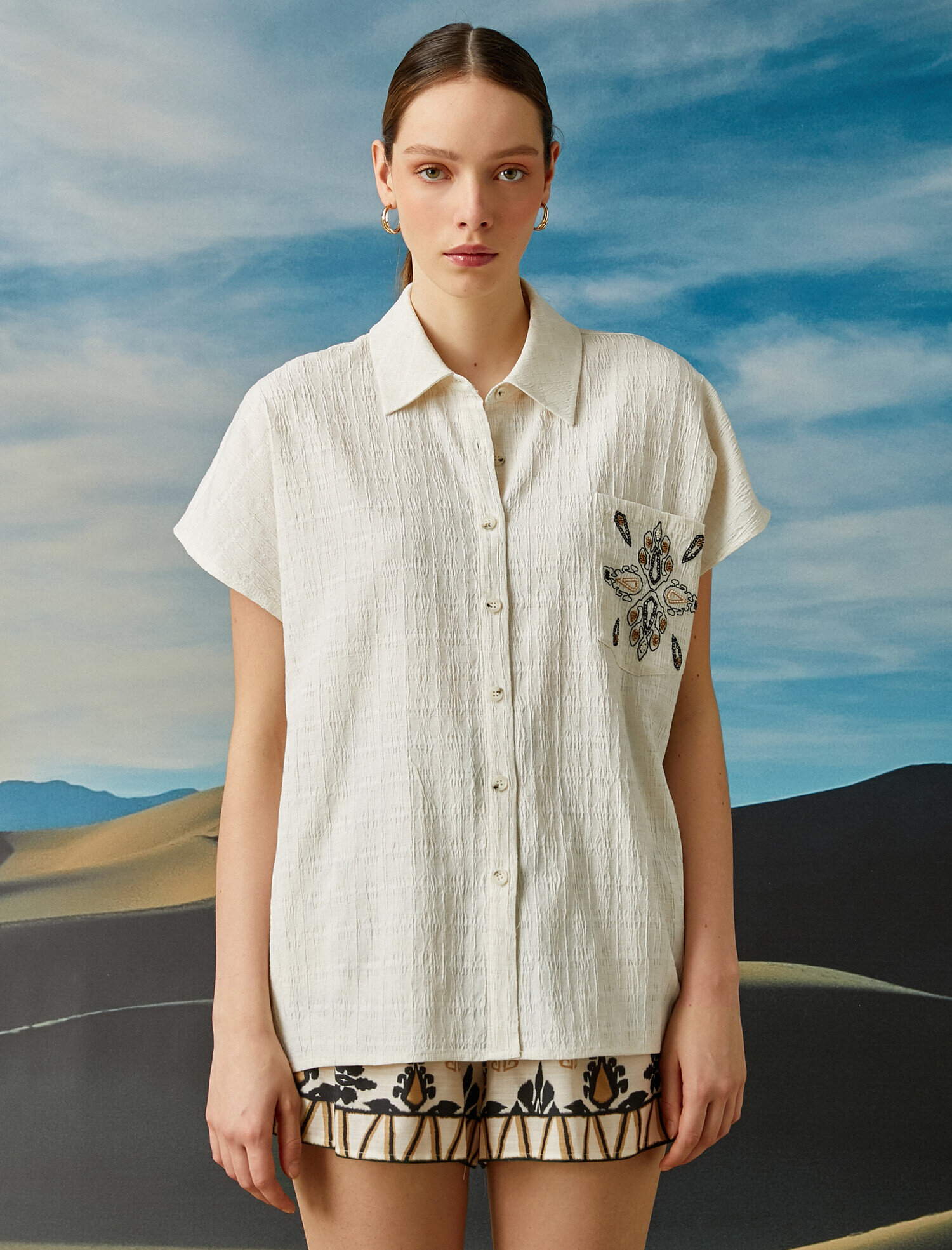   Kısa Kollu Gömlek Boncuklu