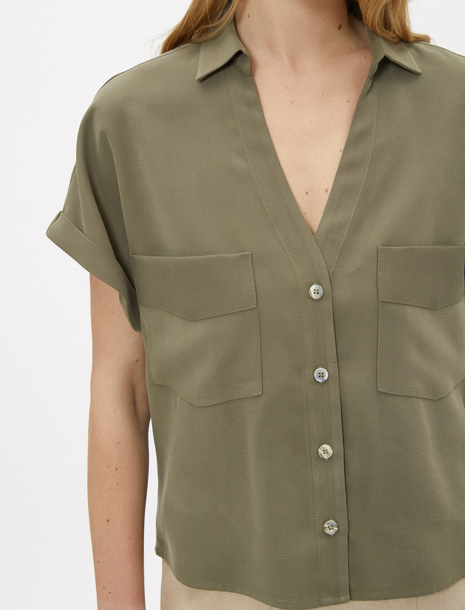   Kısa Kollu Cepli Gömlek