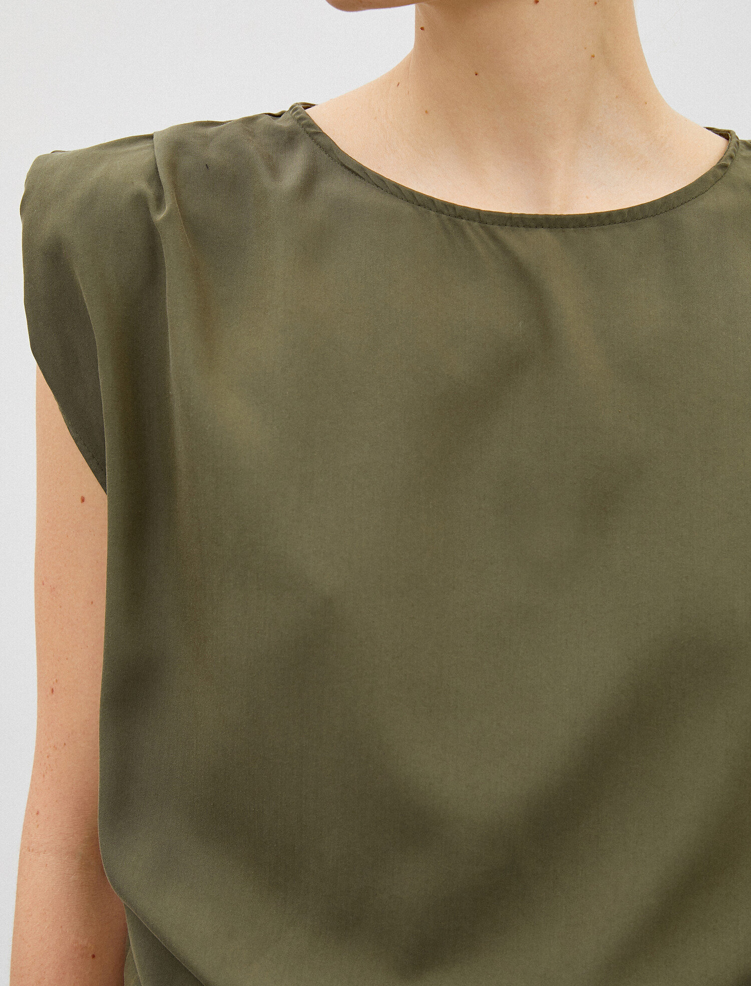   Vatkalı Bluz Bisiklet Yaka Kısa Kollu