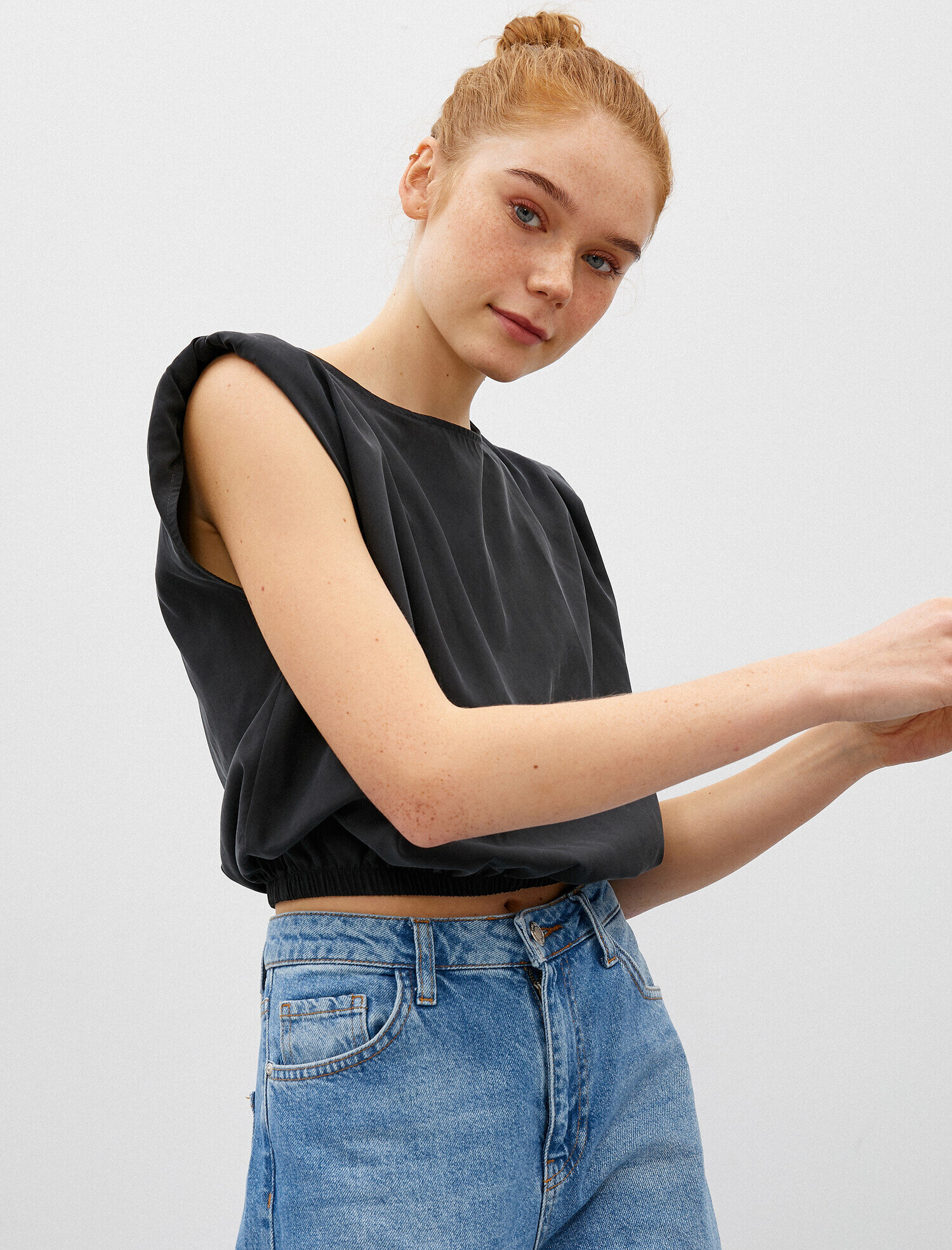   Vatkalı Bluz Bisiklet Yaka Kısa Kollu