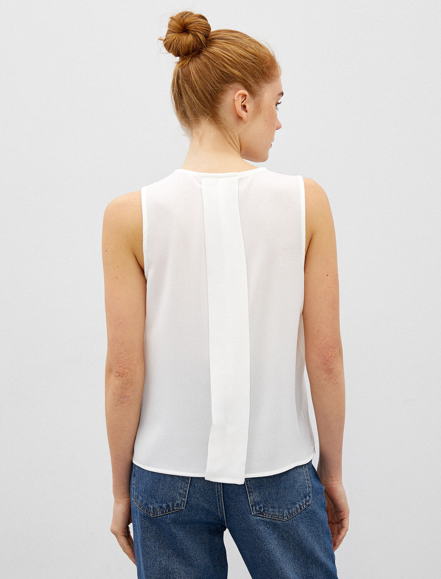   Bisiklet Yaka Atlet Pencere Detaylı Tanktop