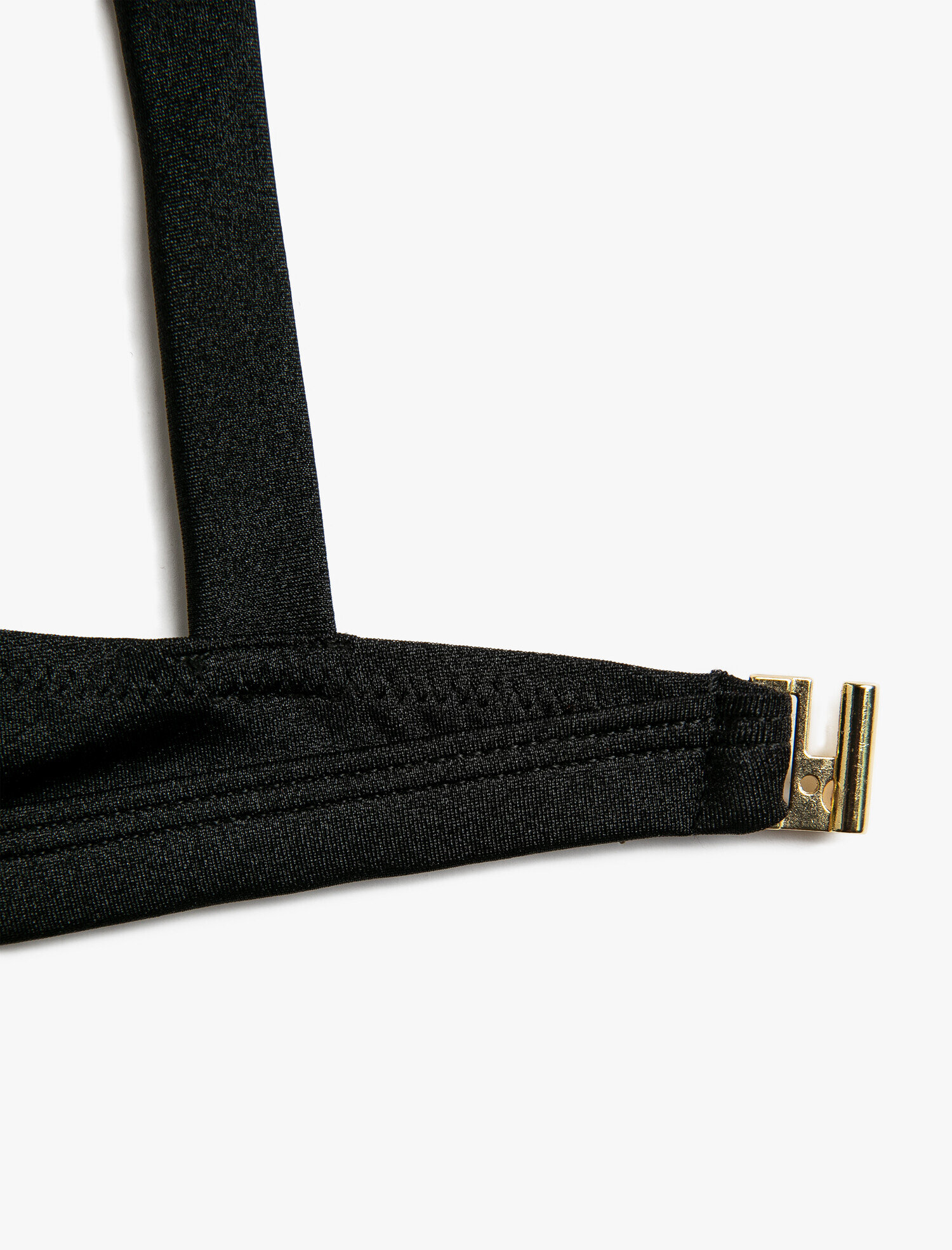   Bikini Üstü Toka Detaylı