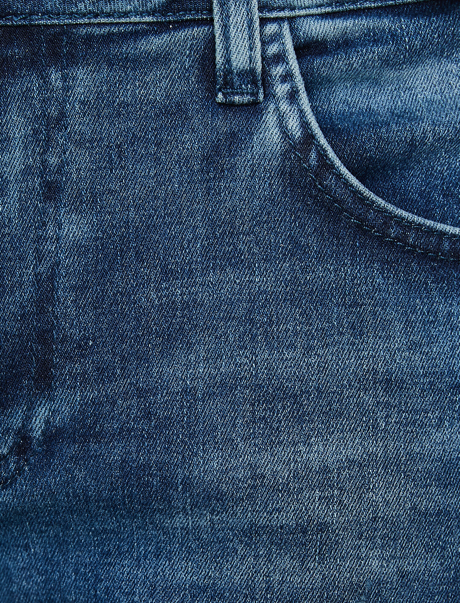   Eskitilmiş Kot Şort