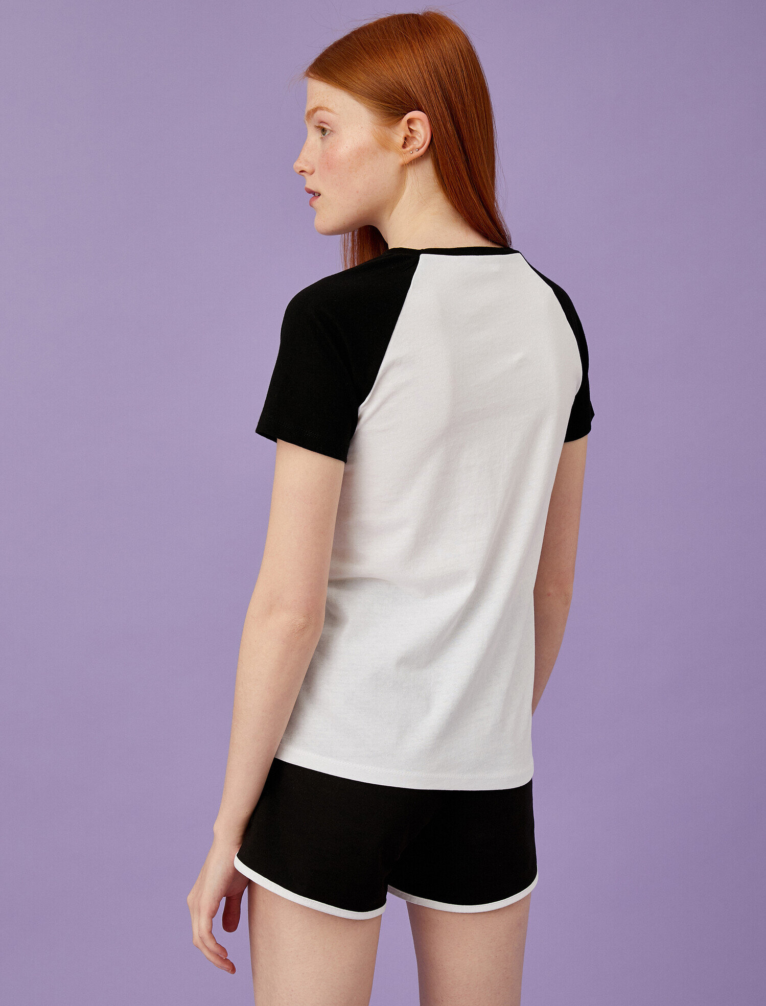   Renk Bloklu Tişört Yazılı Baskılı Pamuklu