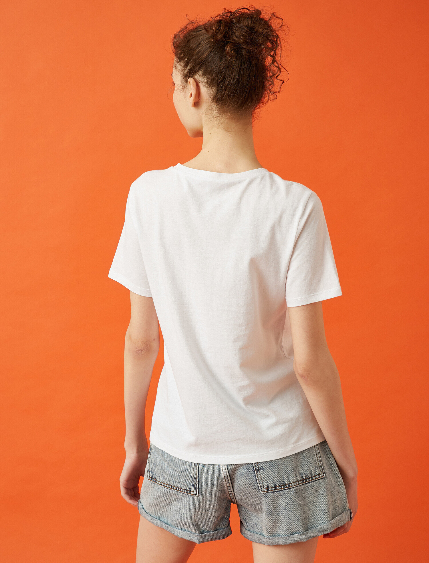   Cepli Tişört Fırfır Detaylı Bisiklet Yaka Pamuklu