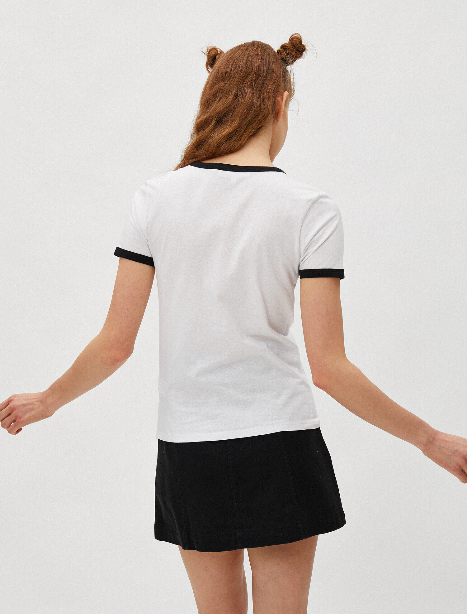   Kısa Kollu Tişört Bisiklet Yaka Baskılı Pamuklu Şerit Detaylı