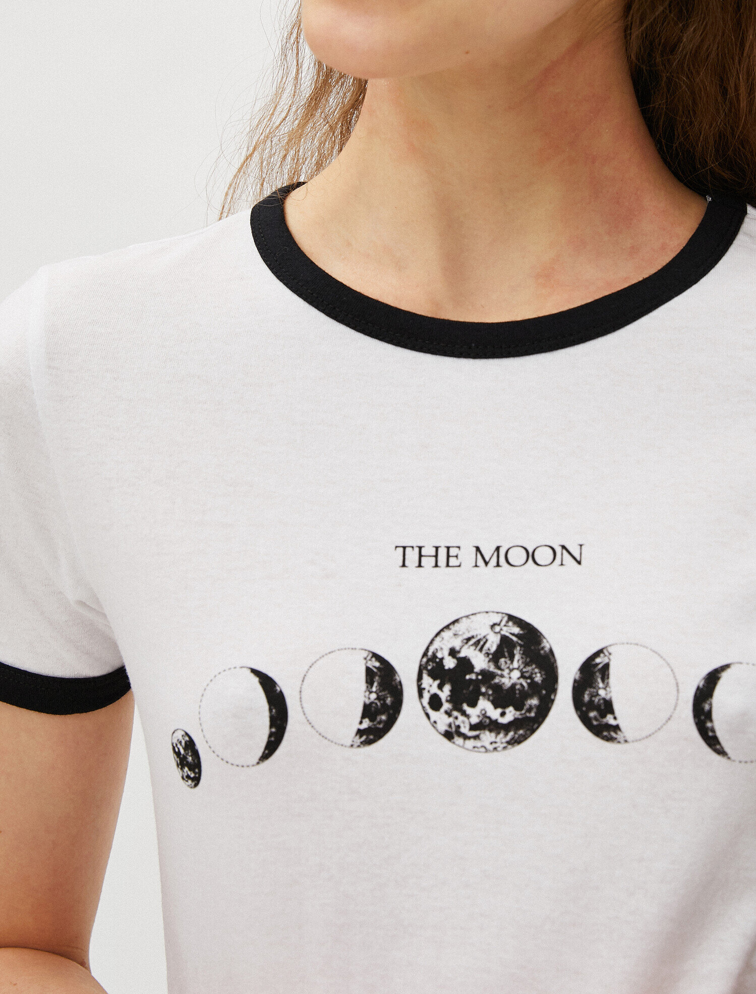   Kısa Kollu Tişört Bisiklet Yaka Baskılı Pamuklu Şerit Detaylı