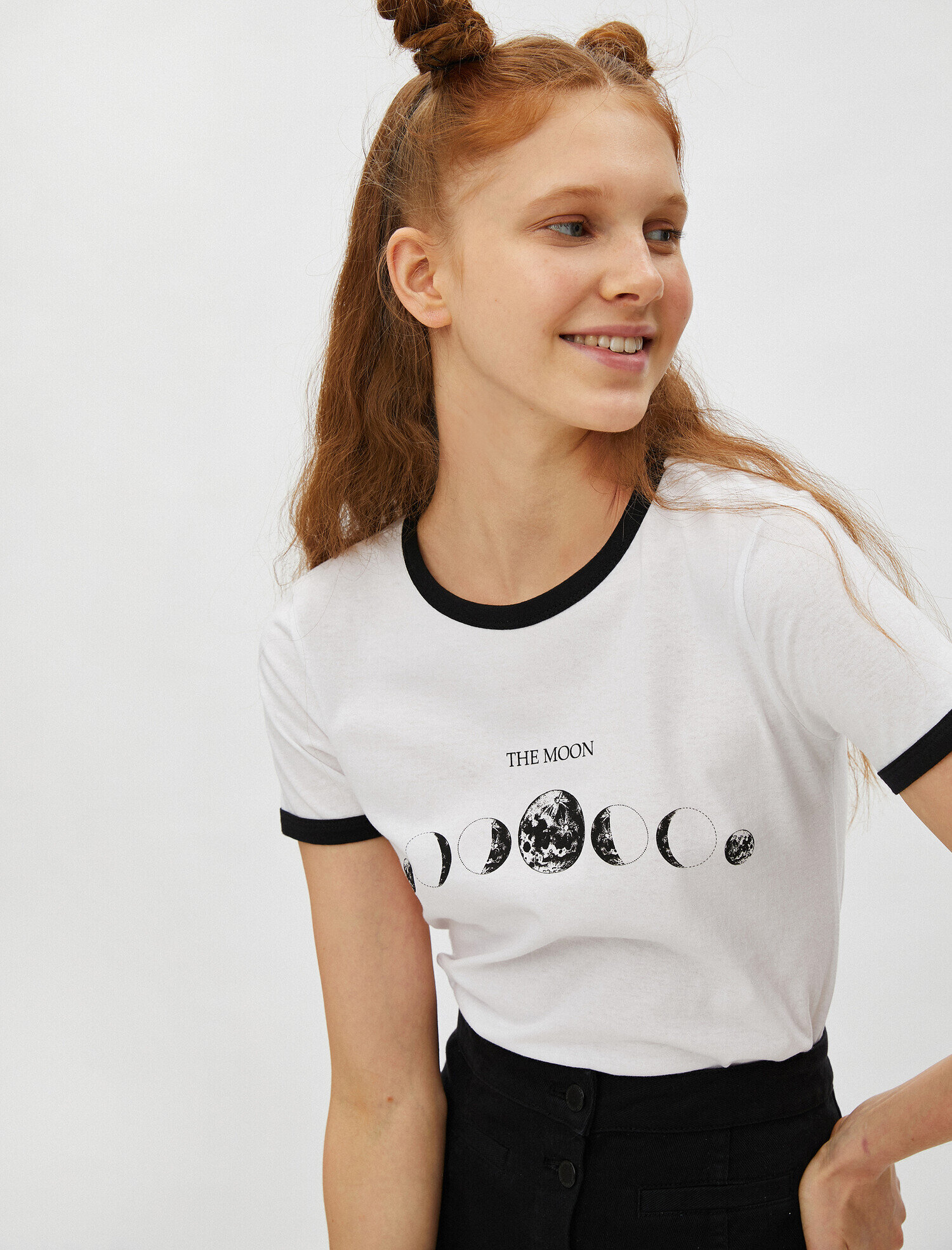   Kısa Kollu Tişört Bisiklet Yaka Baskılı Pamuklu Şerit Detaylı