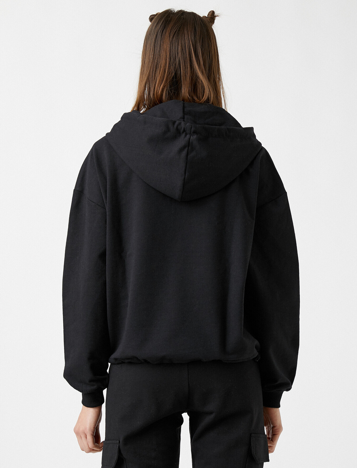   Kapüşonlu Fermuar Detaylı Cepli Sweatshirt