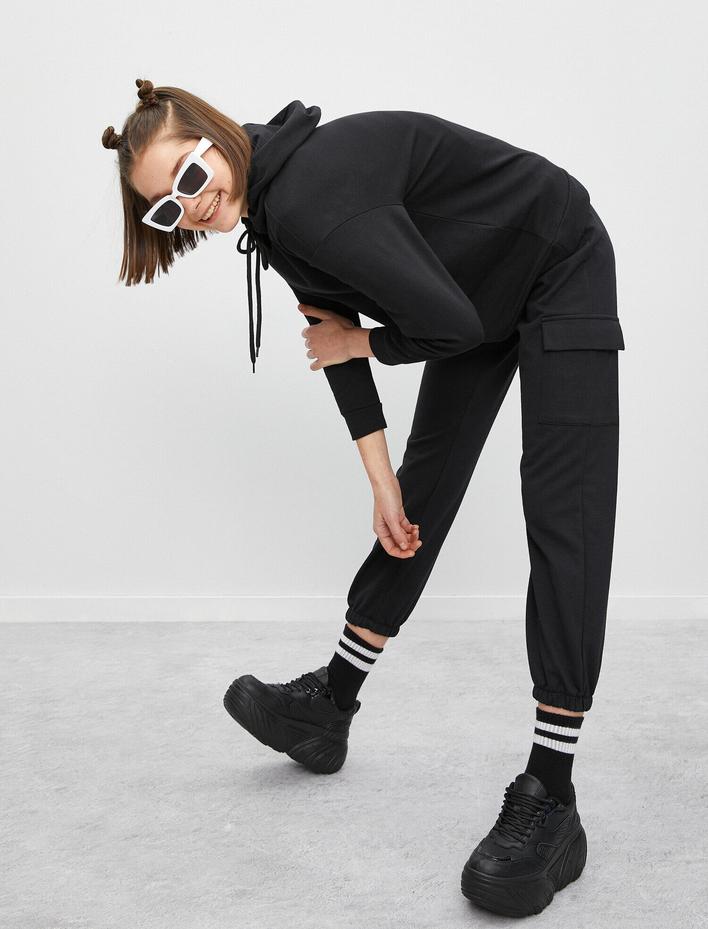  Kapüşonlu Sweatshirt