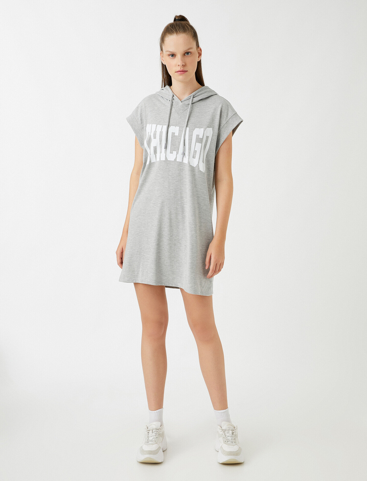   Kapüşonlu Sıfır Kol Elbise
