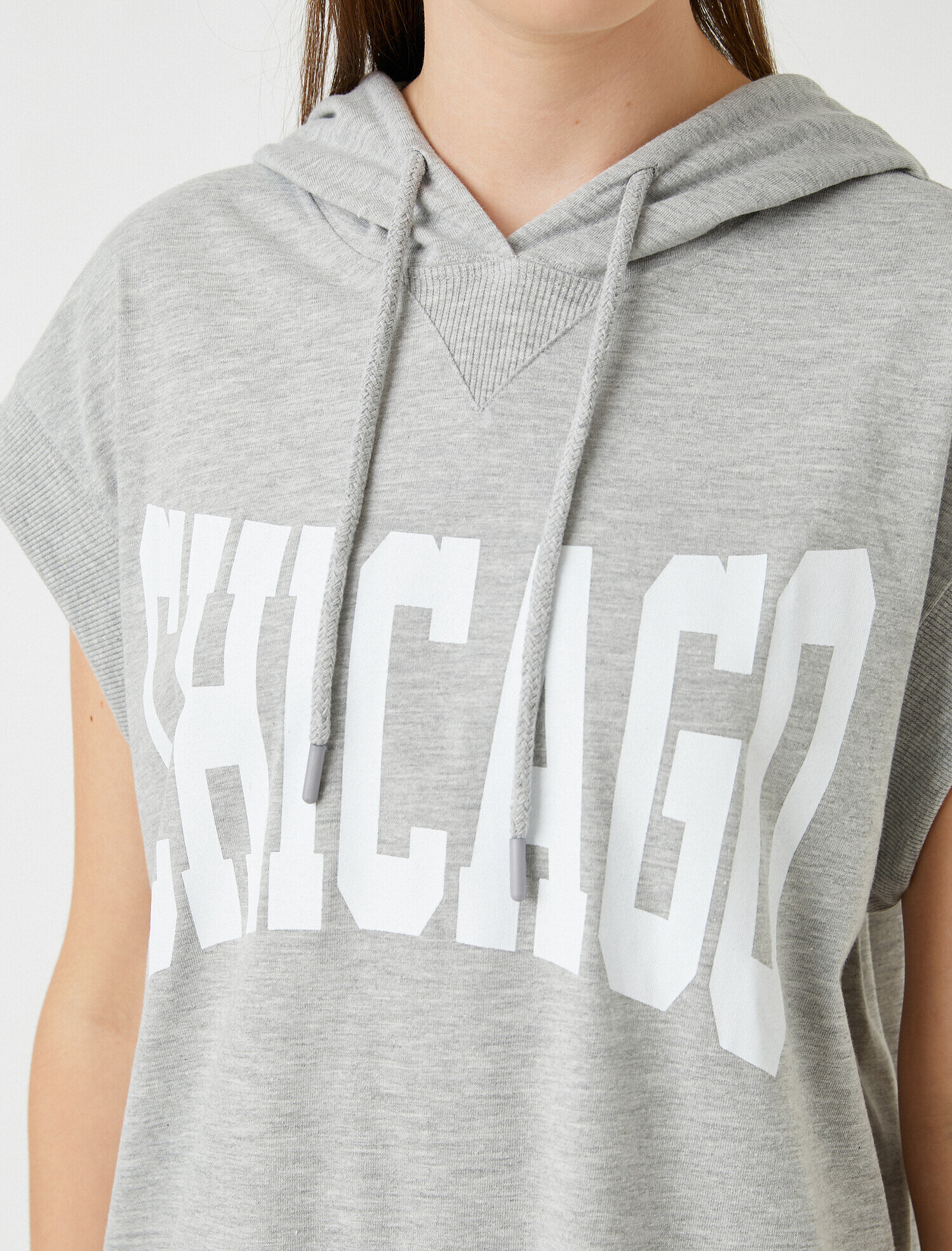   Kapüşonlu Sıfır Kol Elbise