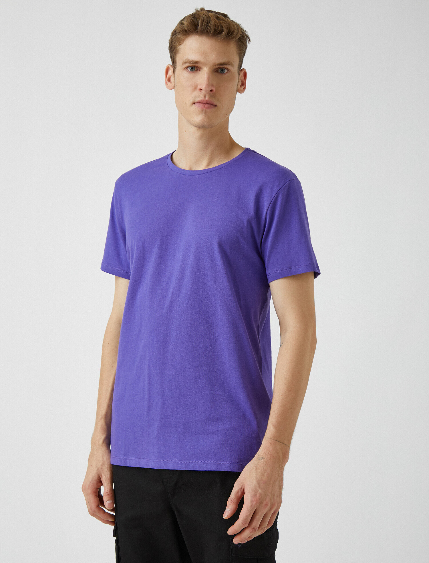   Basic Kısa Kollu Bisiklet Yaka Tişört