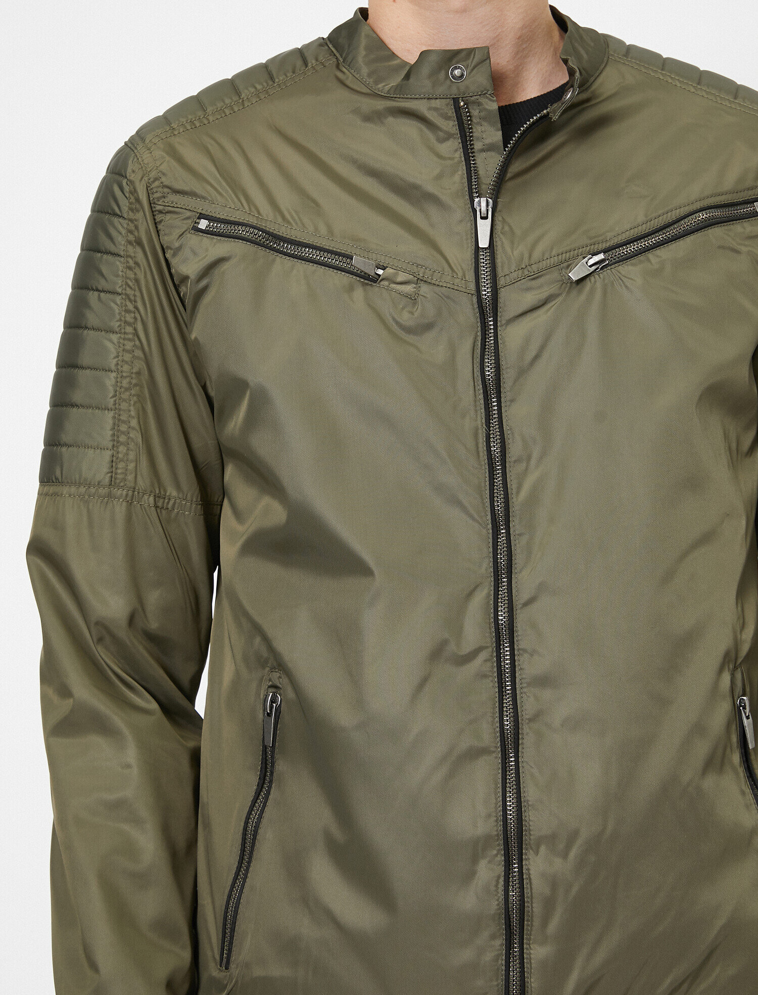   Omzu Dikiş Detaylı Fermuarlı Mont