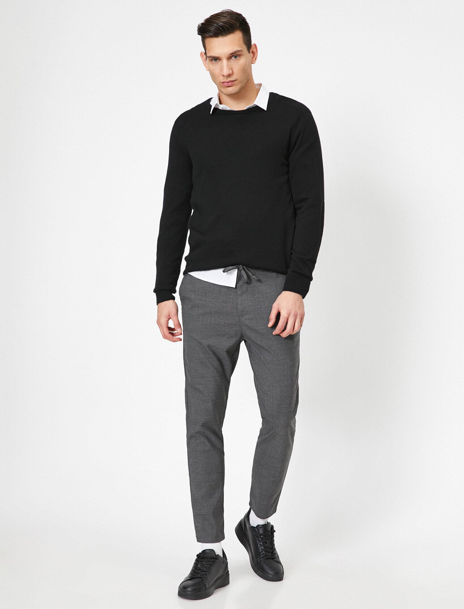   Beli Bağlamalı ve Lastikli Kareli Rahat Kesim Pantolon